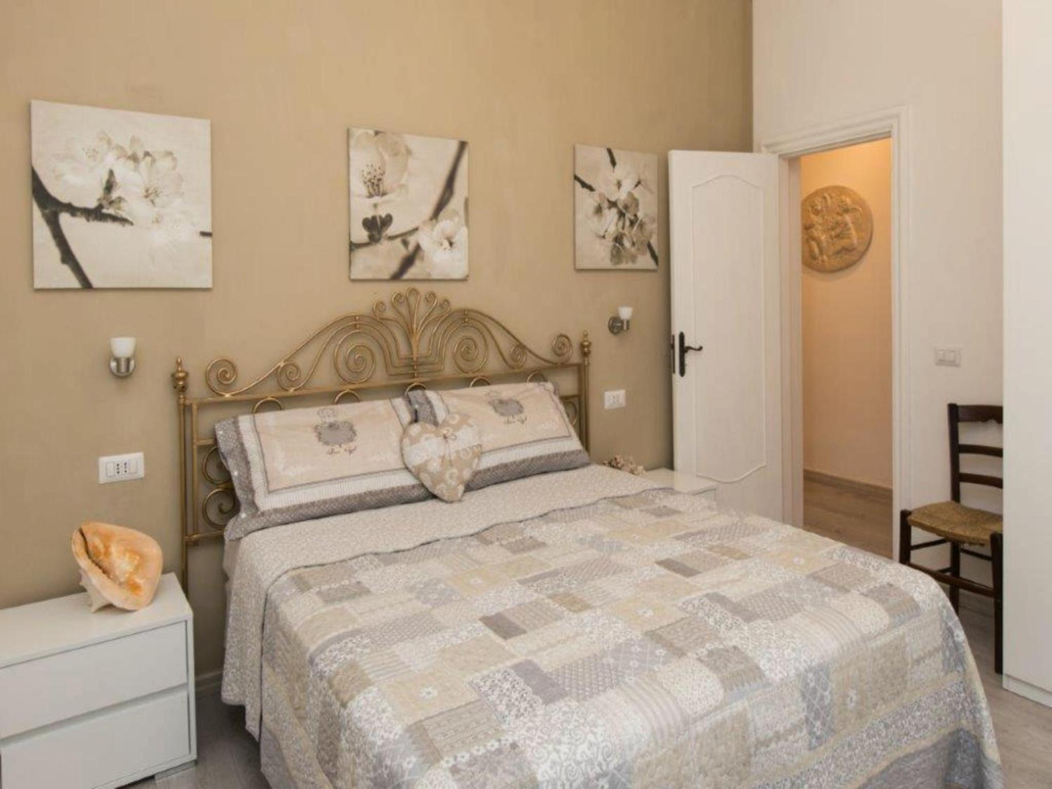 Deluxe Family Room - Photo 10