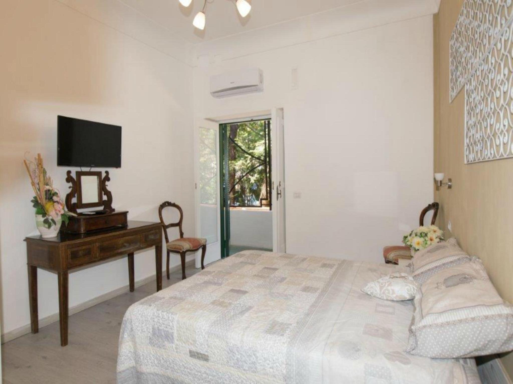 Deluxe Triple Room - Photo 13