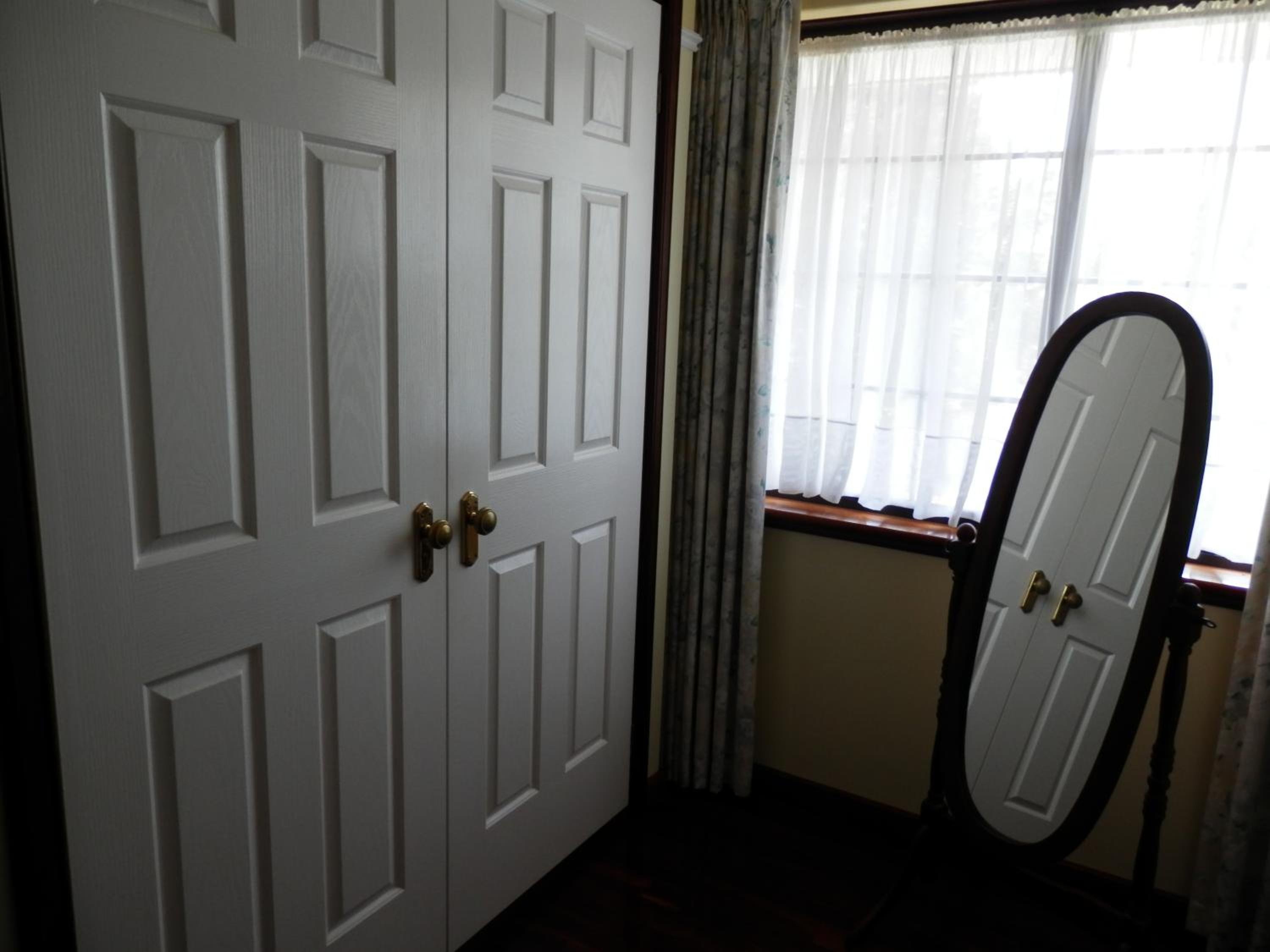 Deluxe Queen Suite