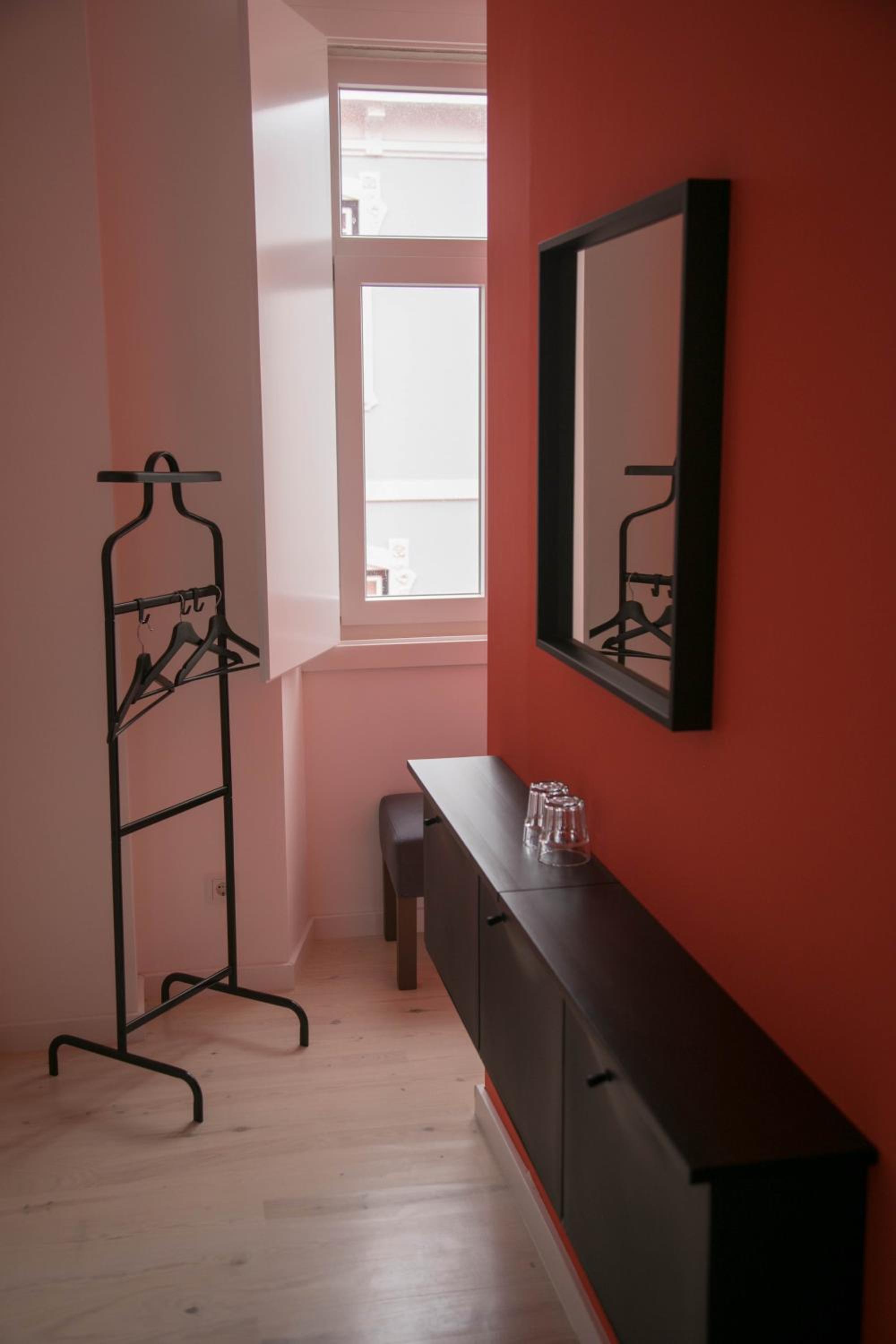 Budget Single Room photo 3