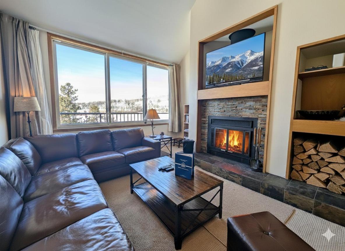 Two-Bedroom Apartment with Mountain View photo 1