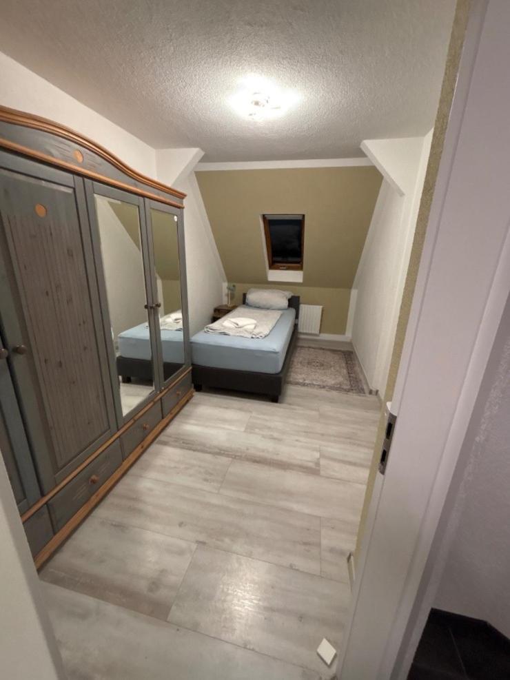 Standard Single Room with Shared Bathroom photo 1
