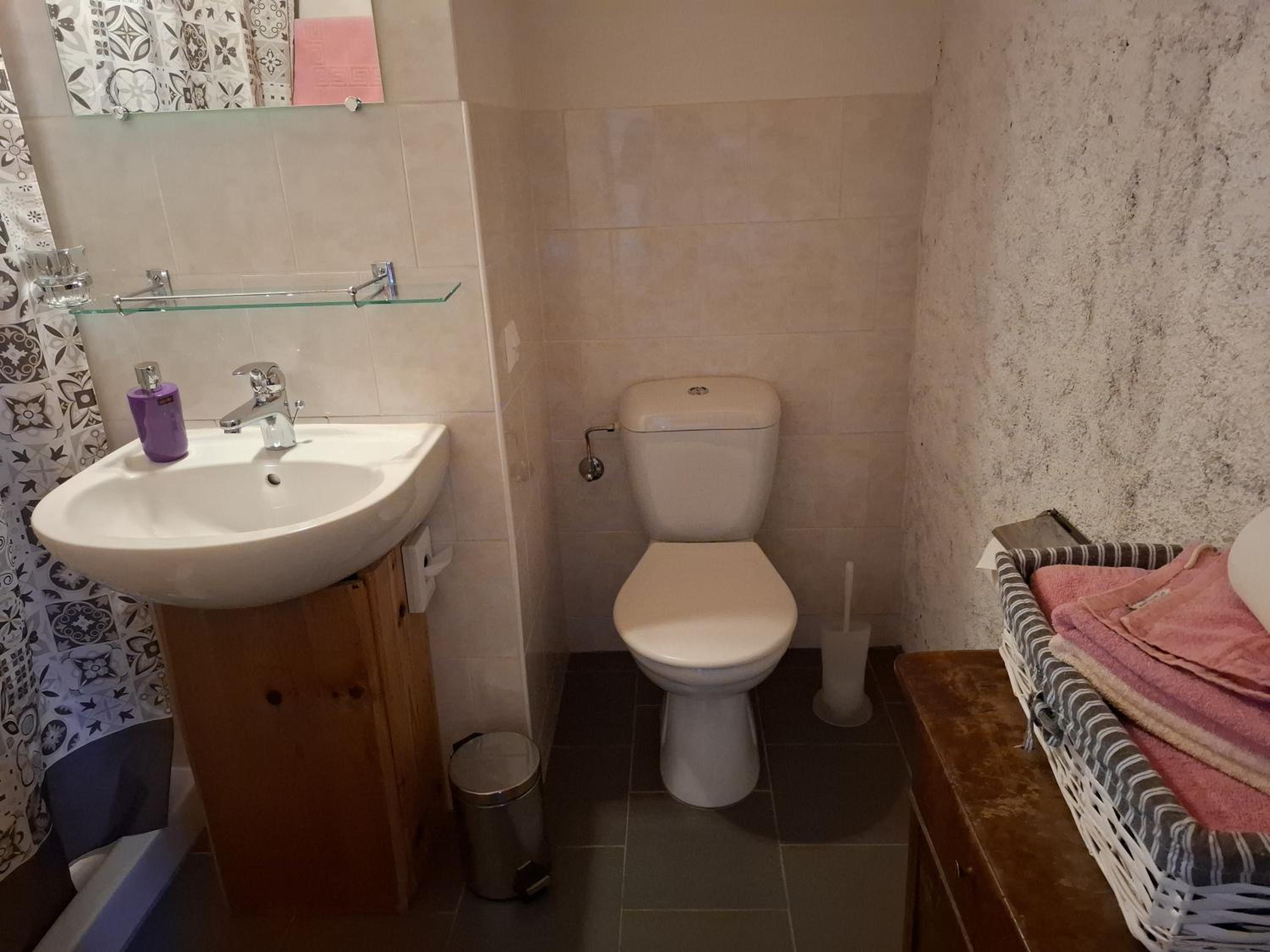 Double or Twin Room with Mountain View photo 3