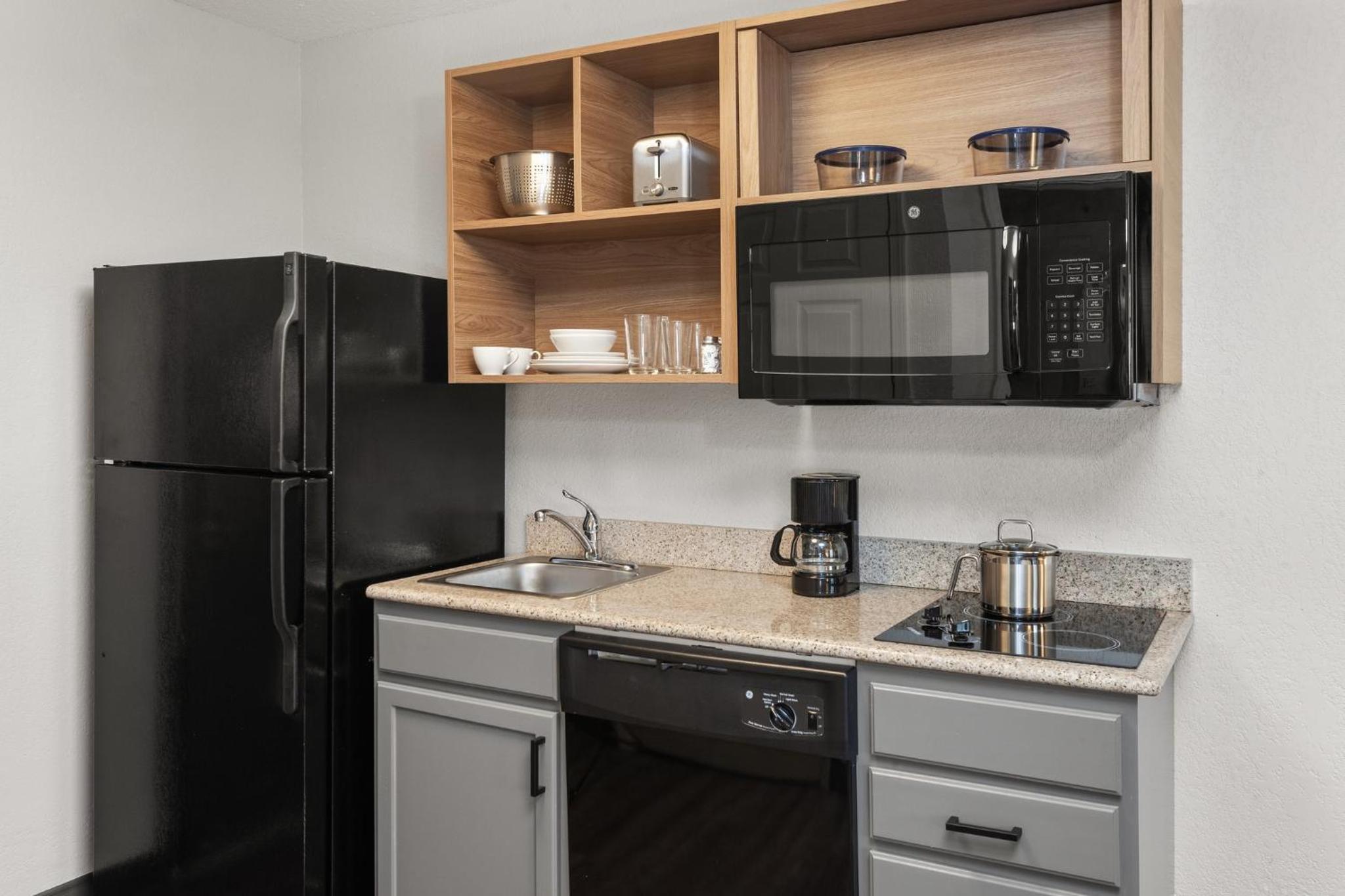 Studio Suite - Photo 3