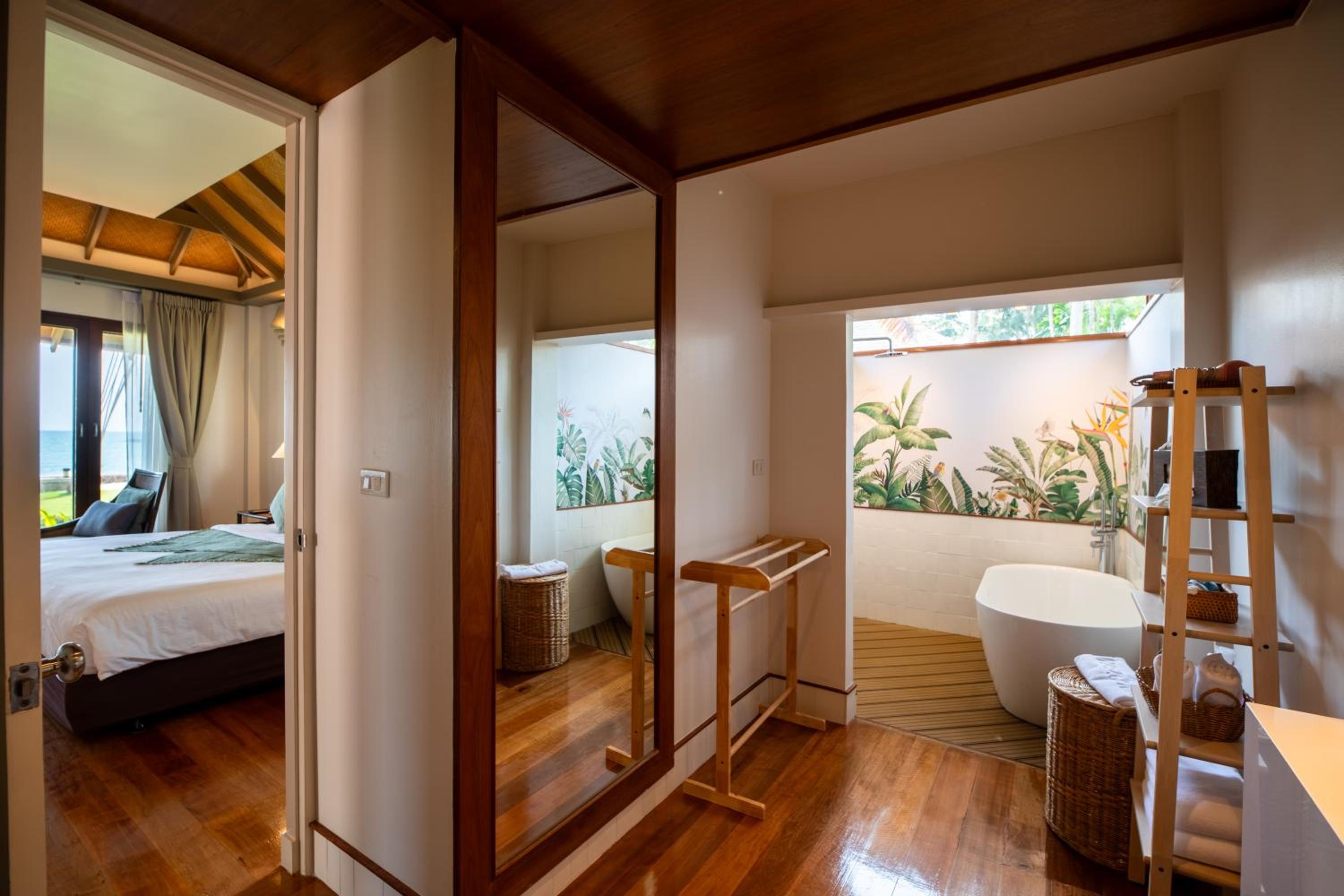 Quadruple Room with Bath photo 3