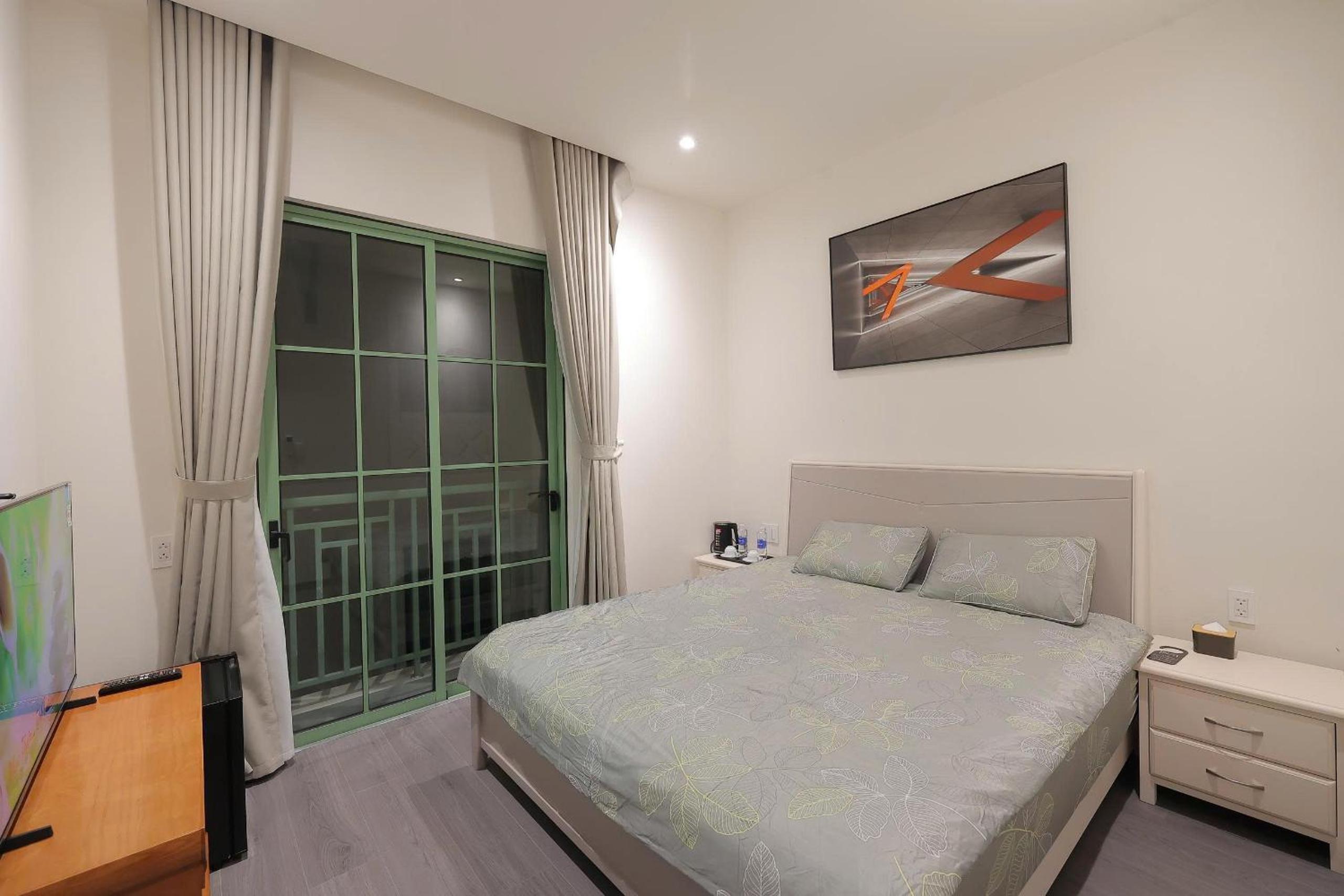 King Room with Balcony photo 1