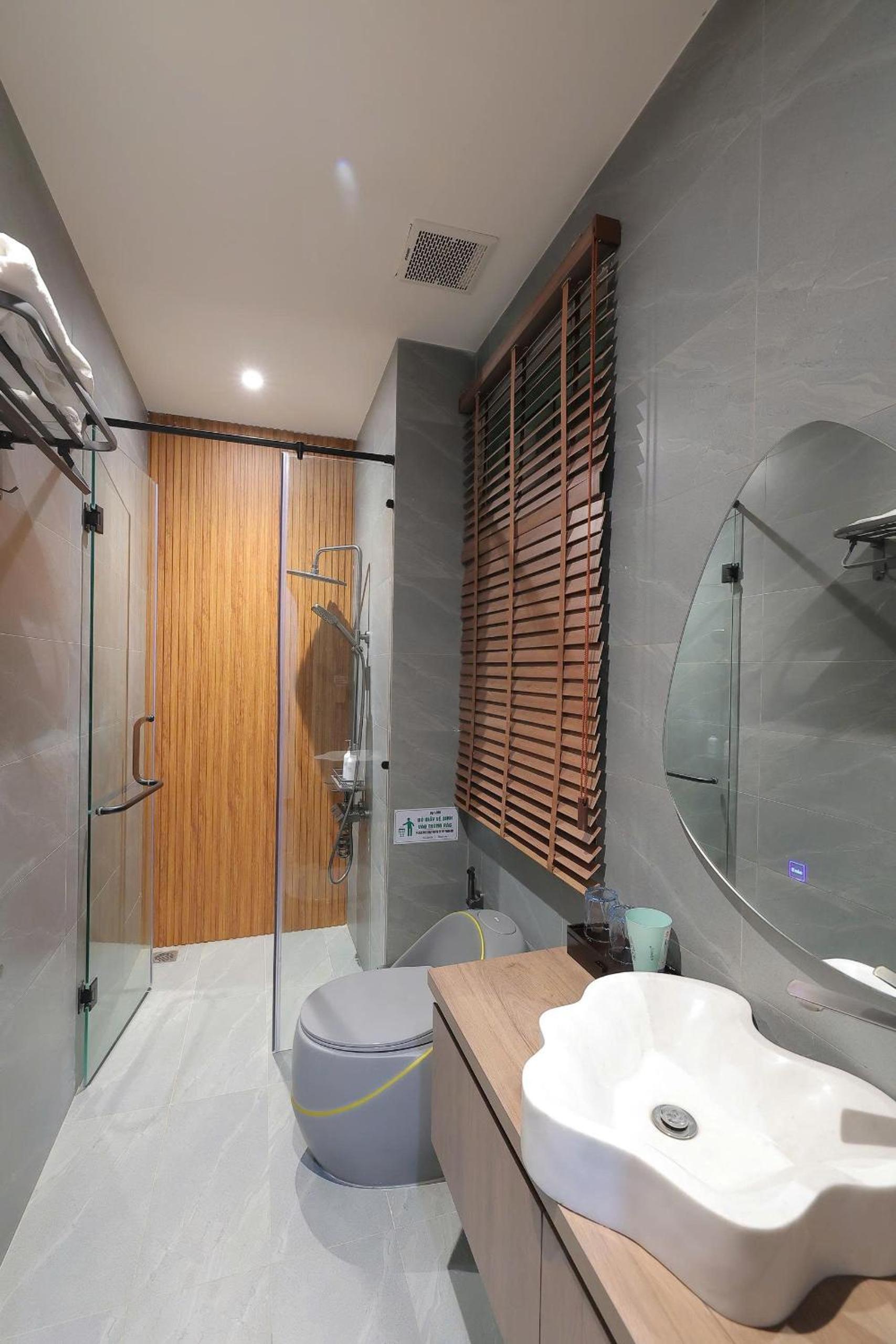 King Room with Balcony photo 2