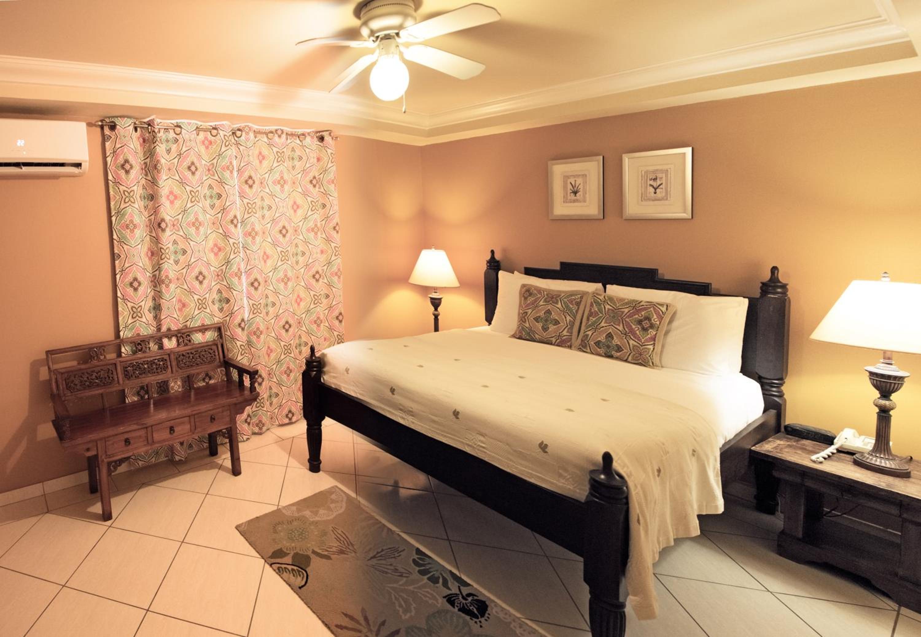 One-Bedroom Apartment with Ocean View photo 2