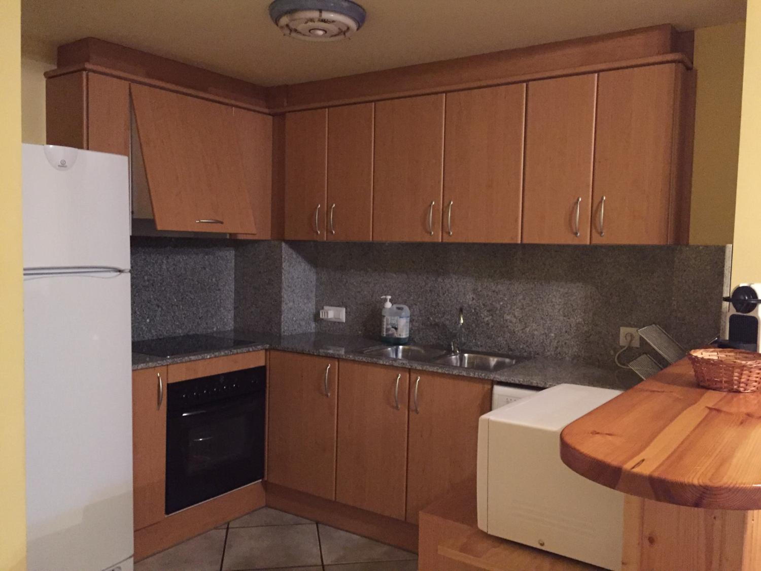 Three-Bedroom Apartment - Photo 18