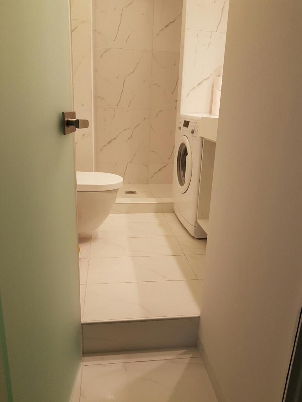 One-Bedroom Apartment - Photo 16