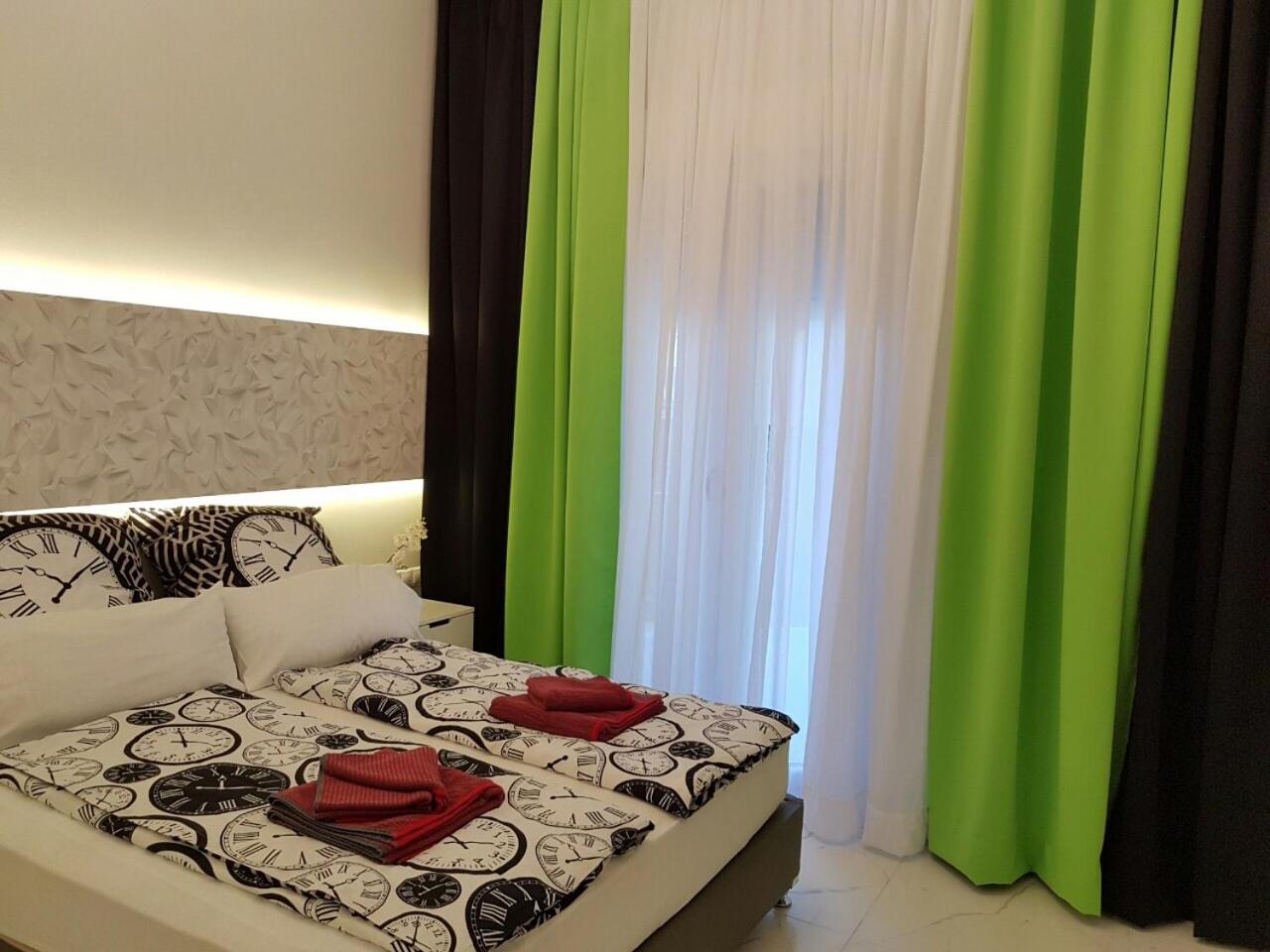 One-Bedroom Apartment - Photo 18