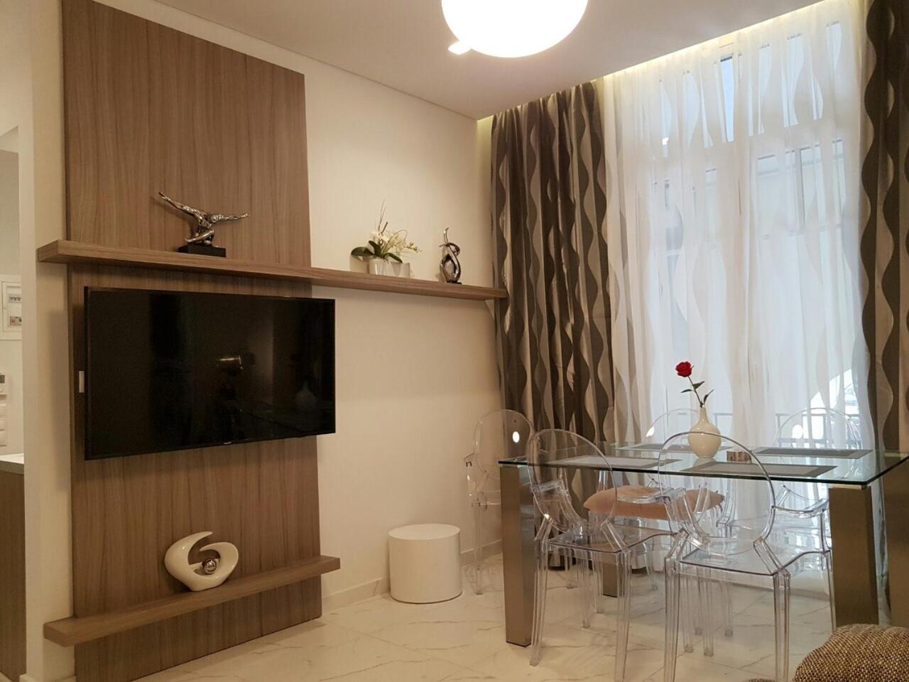 One-Bedroom Apartment - Photo 6