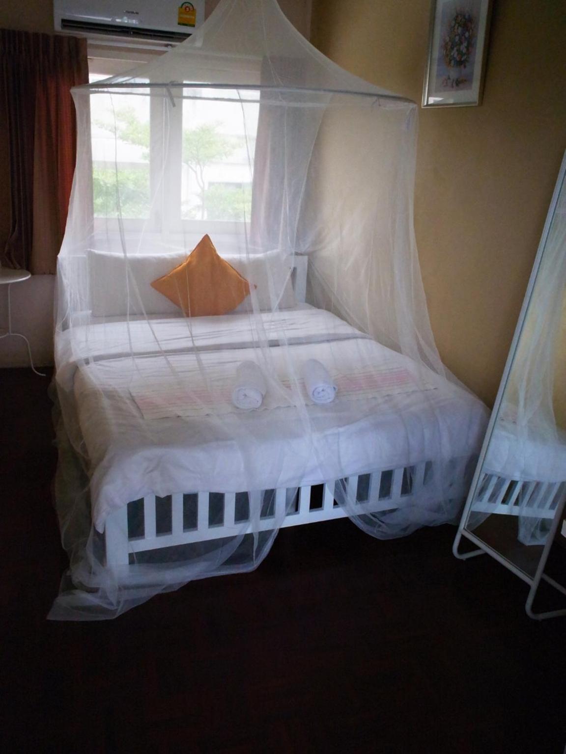 Standard Double Room with Shared Bathroom photo 3
