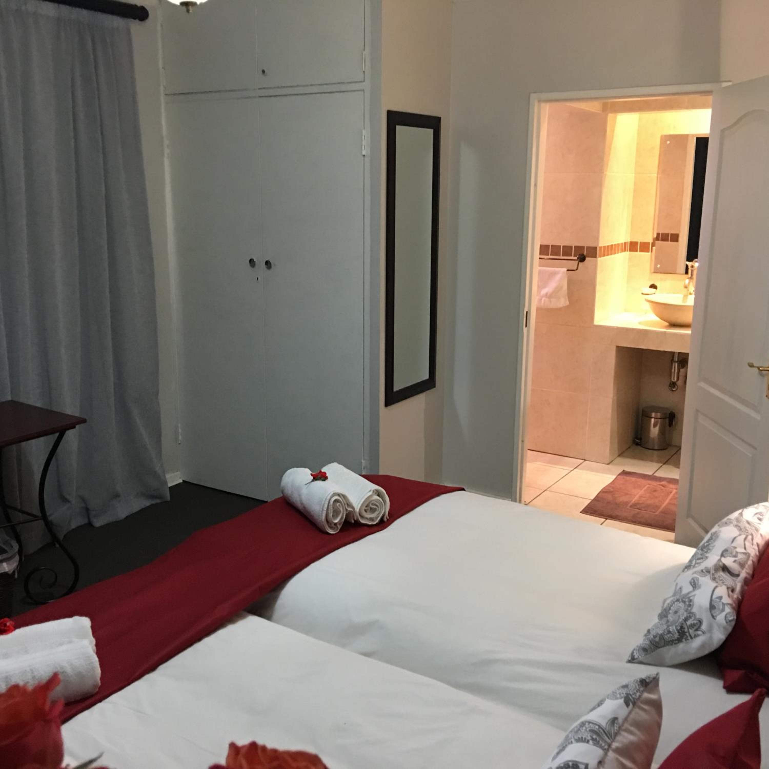 4 - Twin Room  photo 1