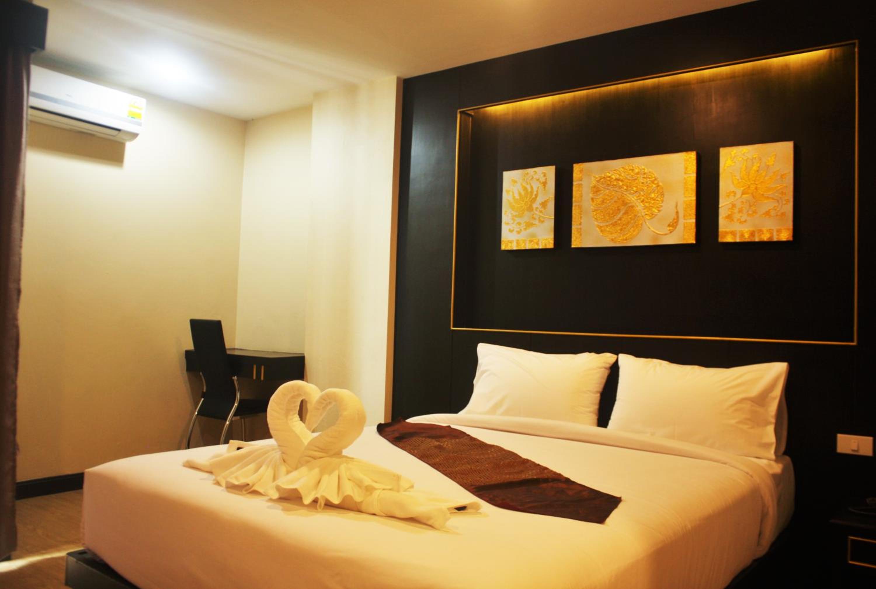 Deluxe Double Room photo 2