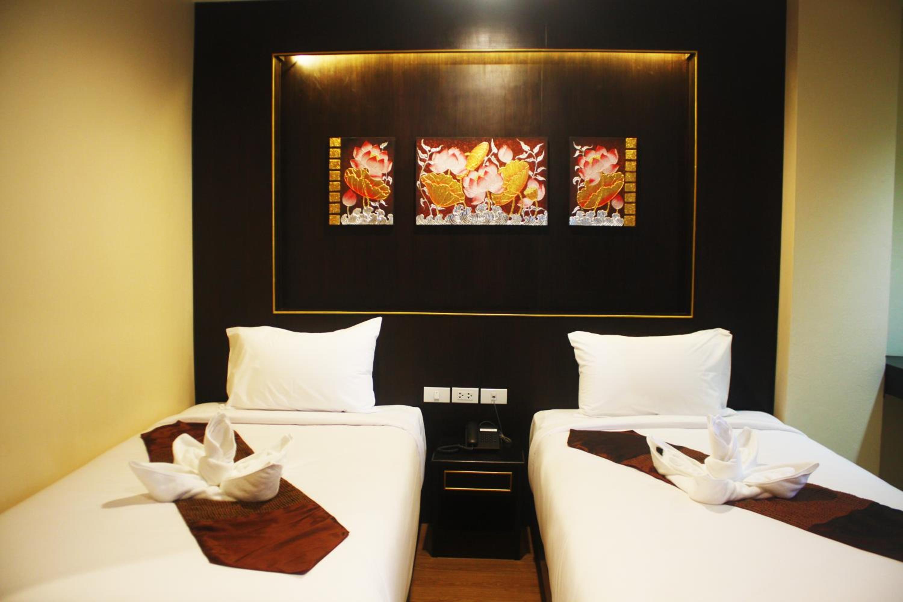 Deluxe Twin Room photo 2