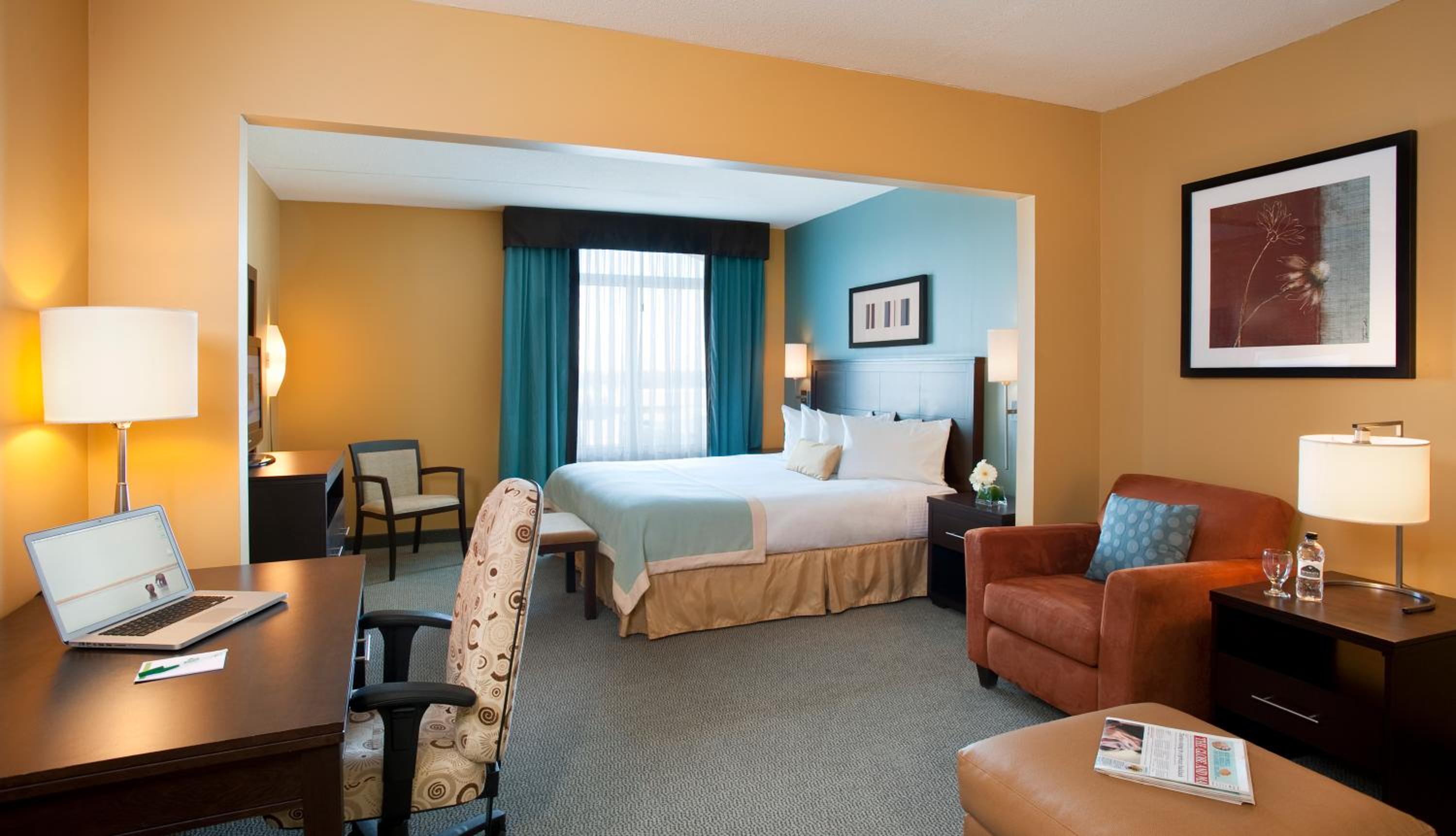 King Room - Non-Smoking - Photo 2