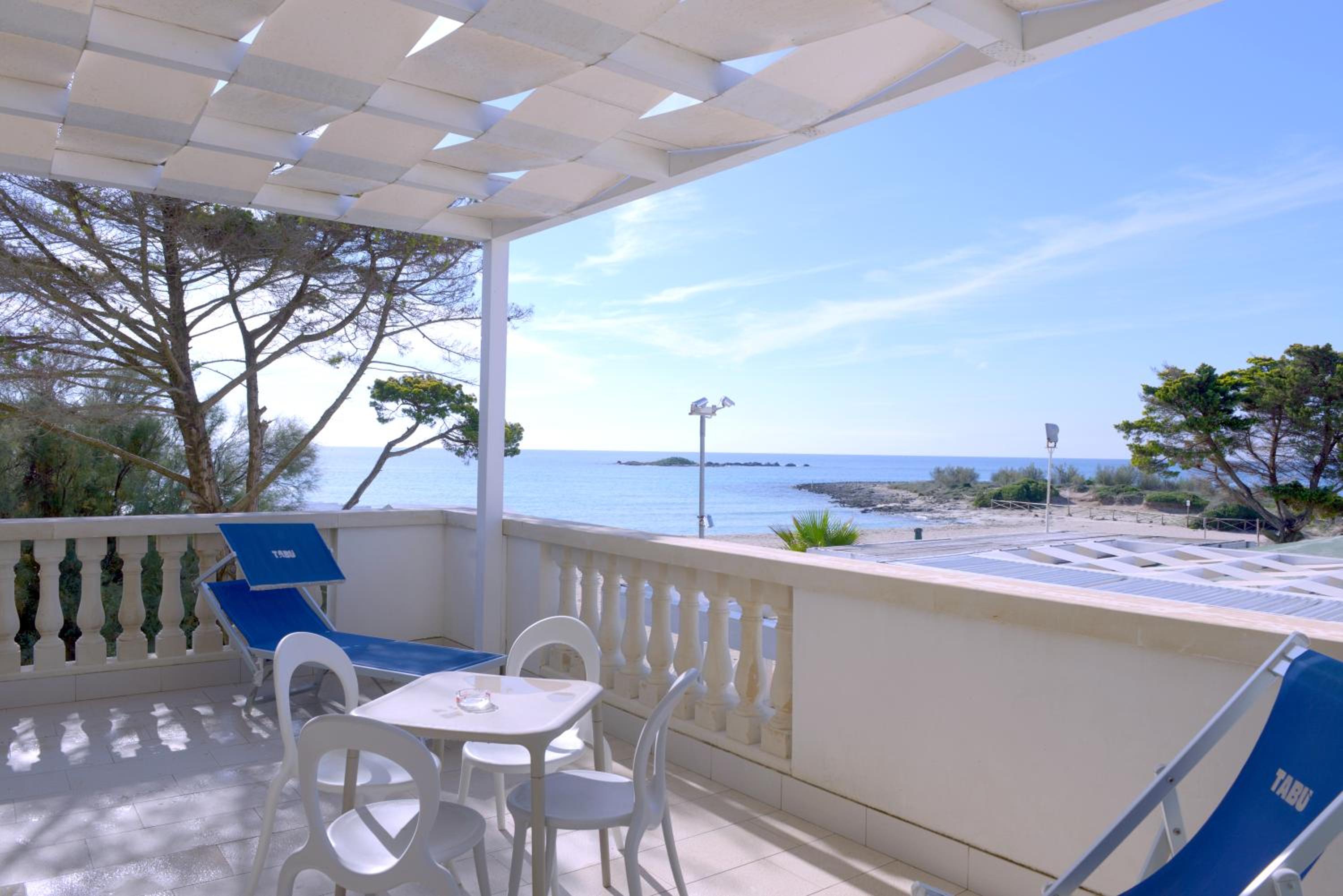 Superior Double Room with Terrace and Sea view  photo 2