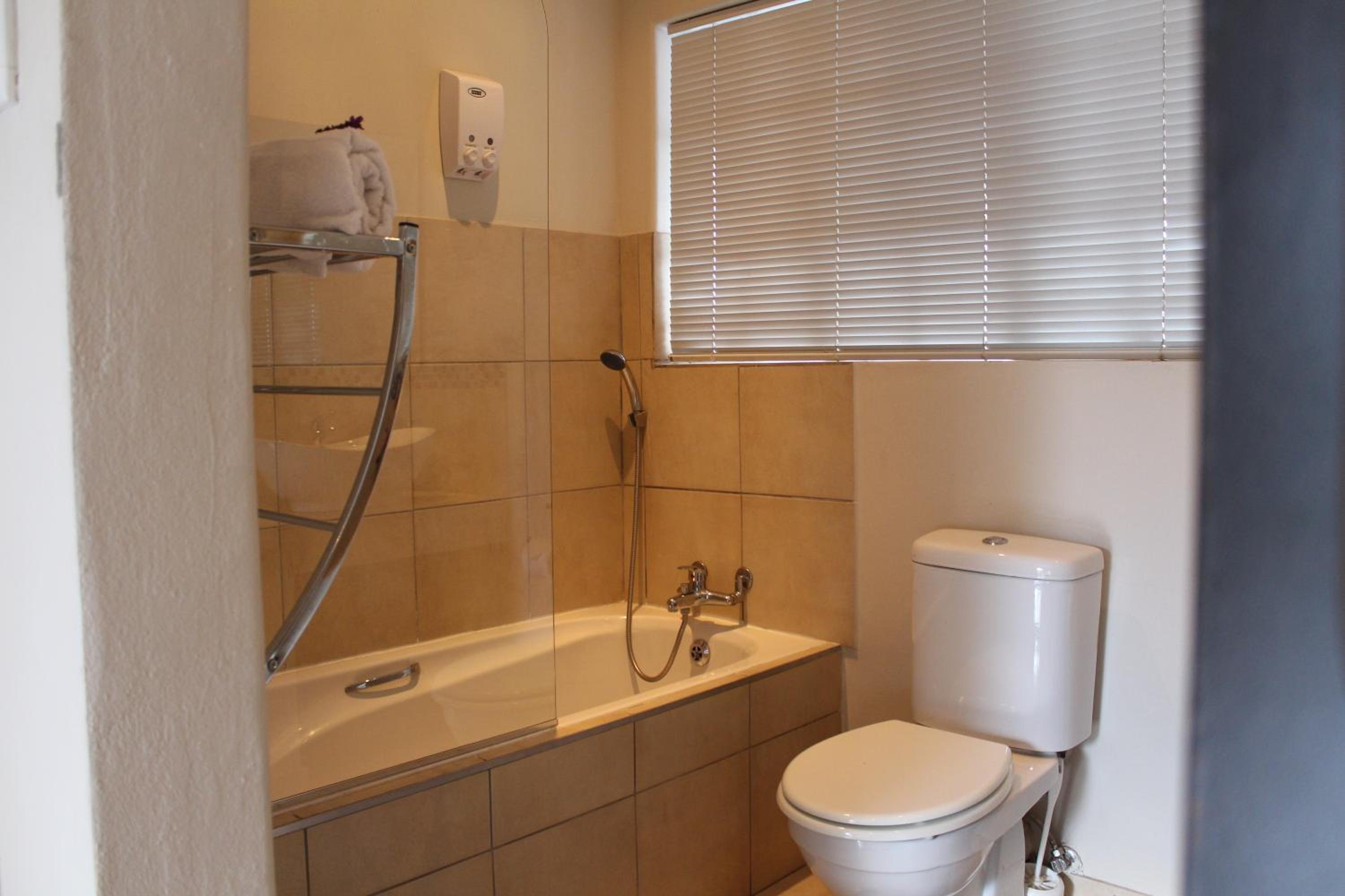 Deluxe King Room photo 2