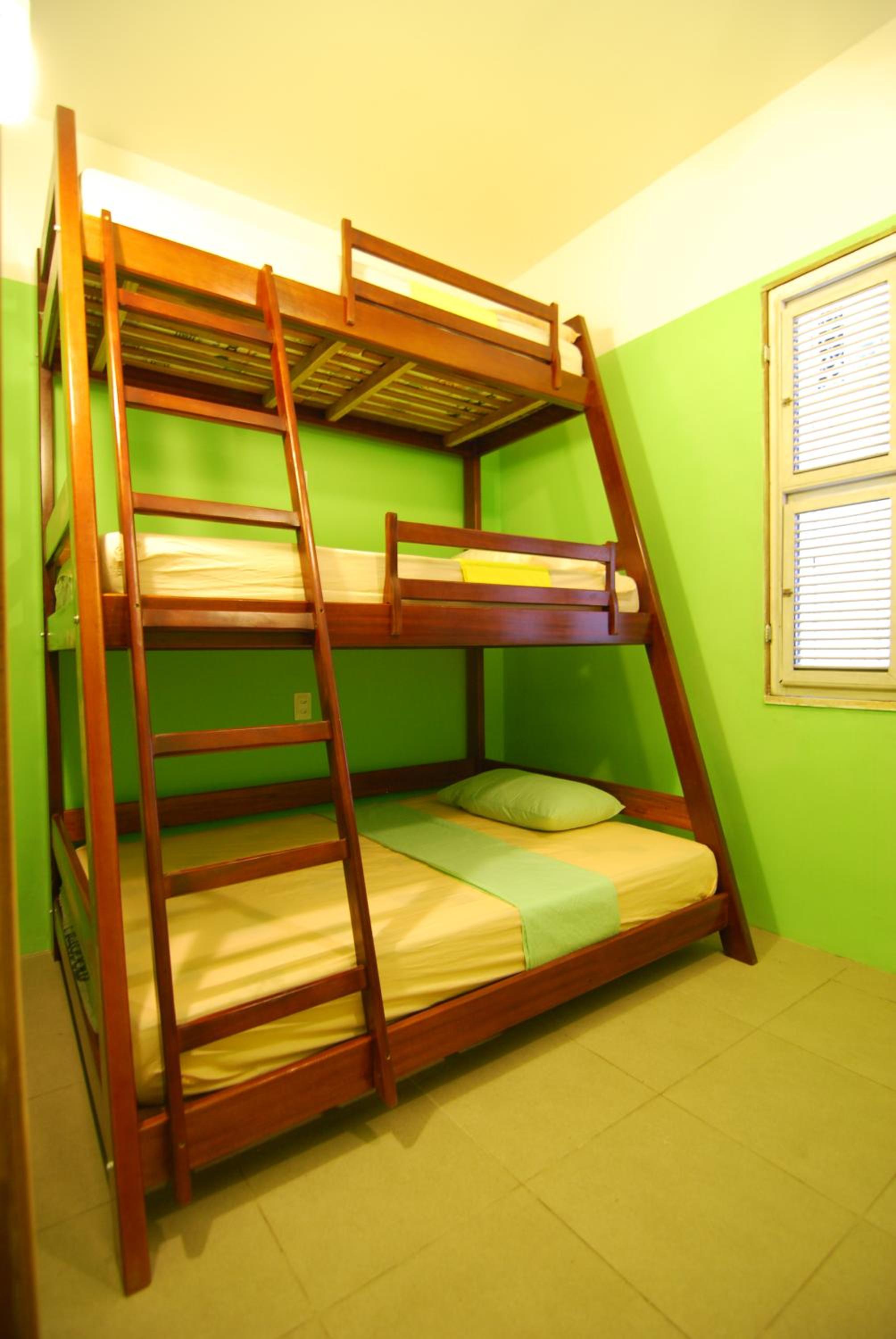 Bed in 6-Bed Mixed Dormitory Room photo 2
