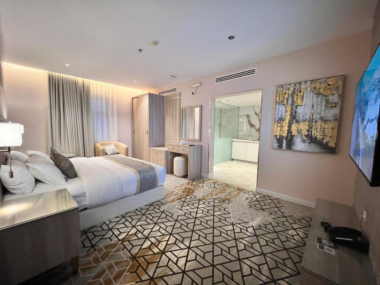 King Room with Spa Bath photo 2