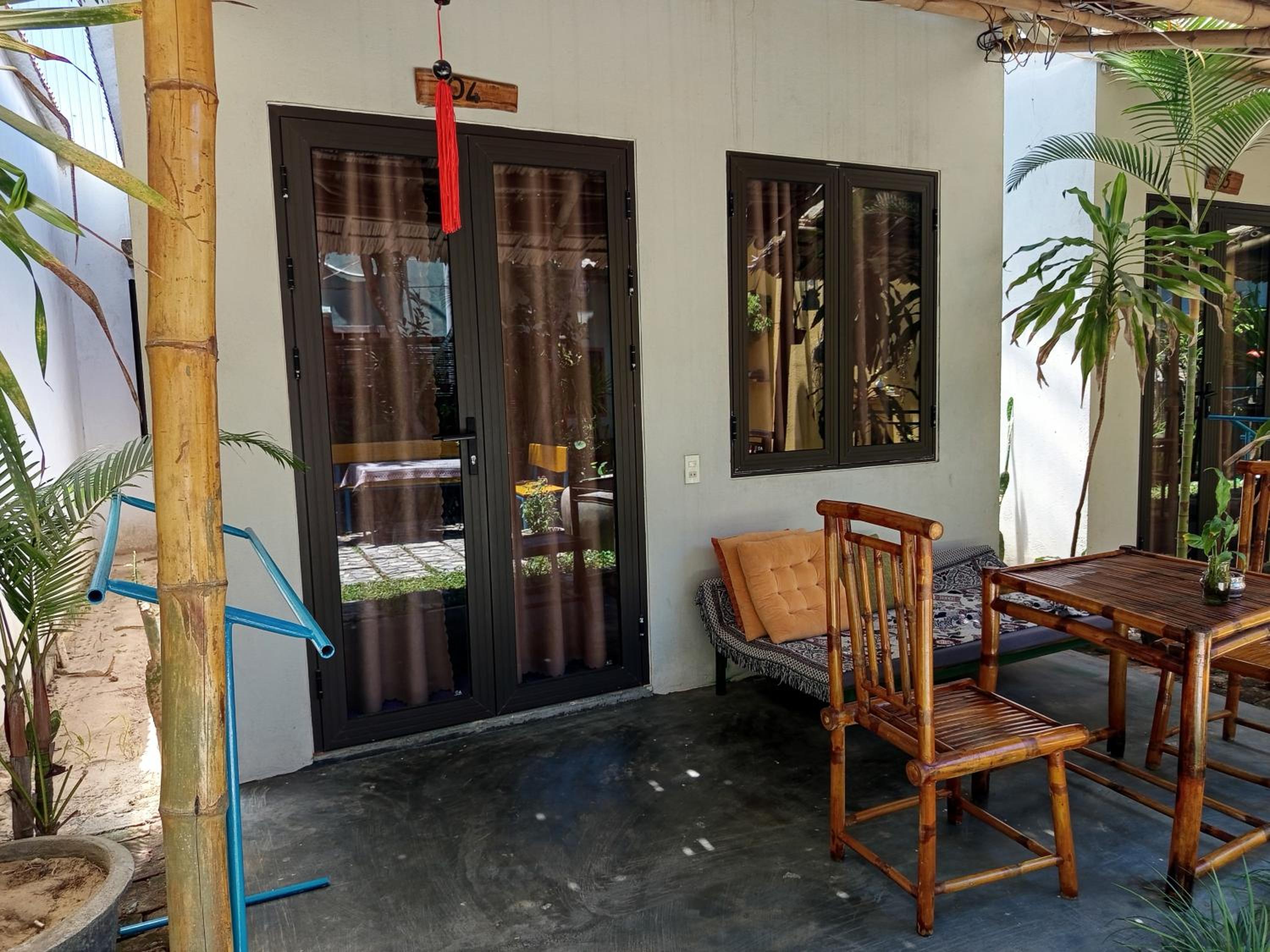 Bungalow with Patio