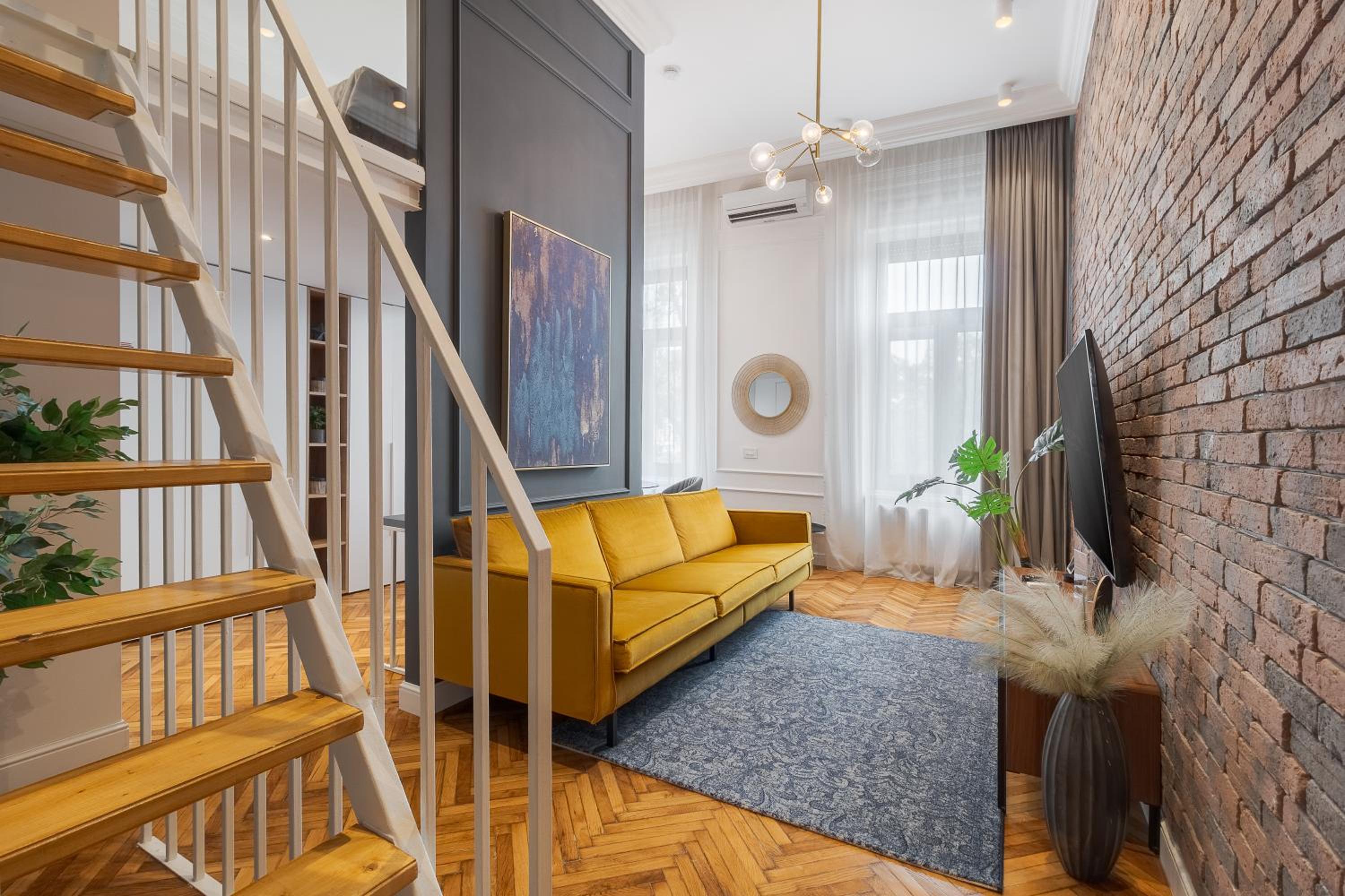 Studio Apartment