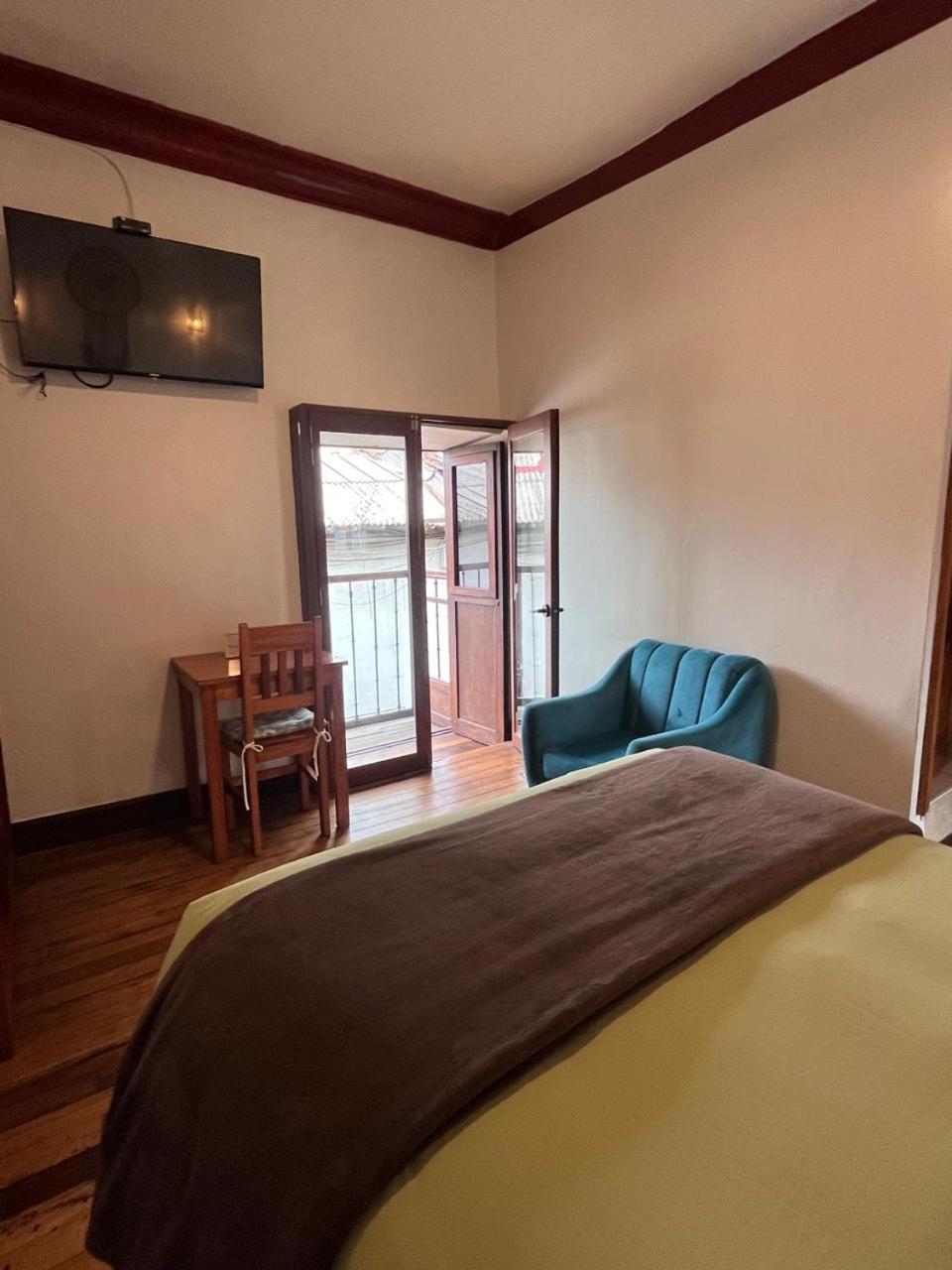Deluxe Double Room with Balcony photo 2