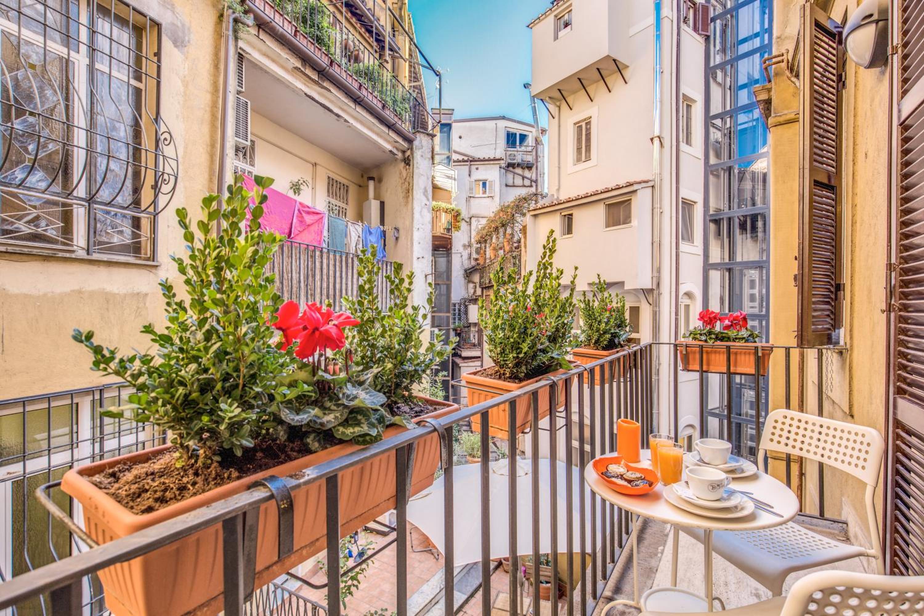 Deluxe Apartment with Balcony - Split Level photo 2