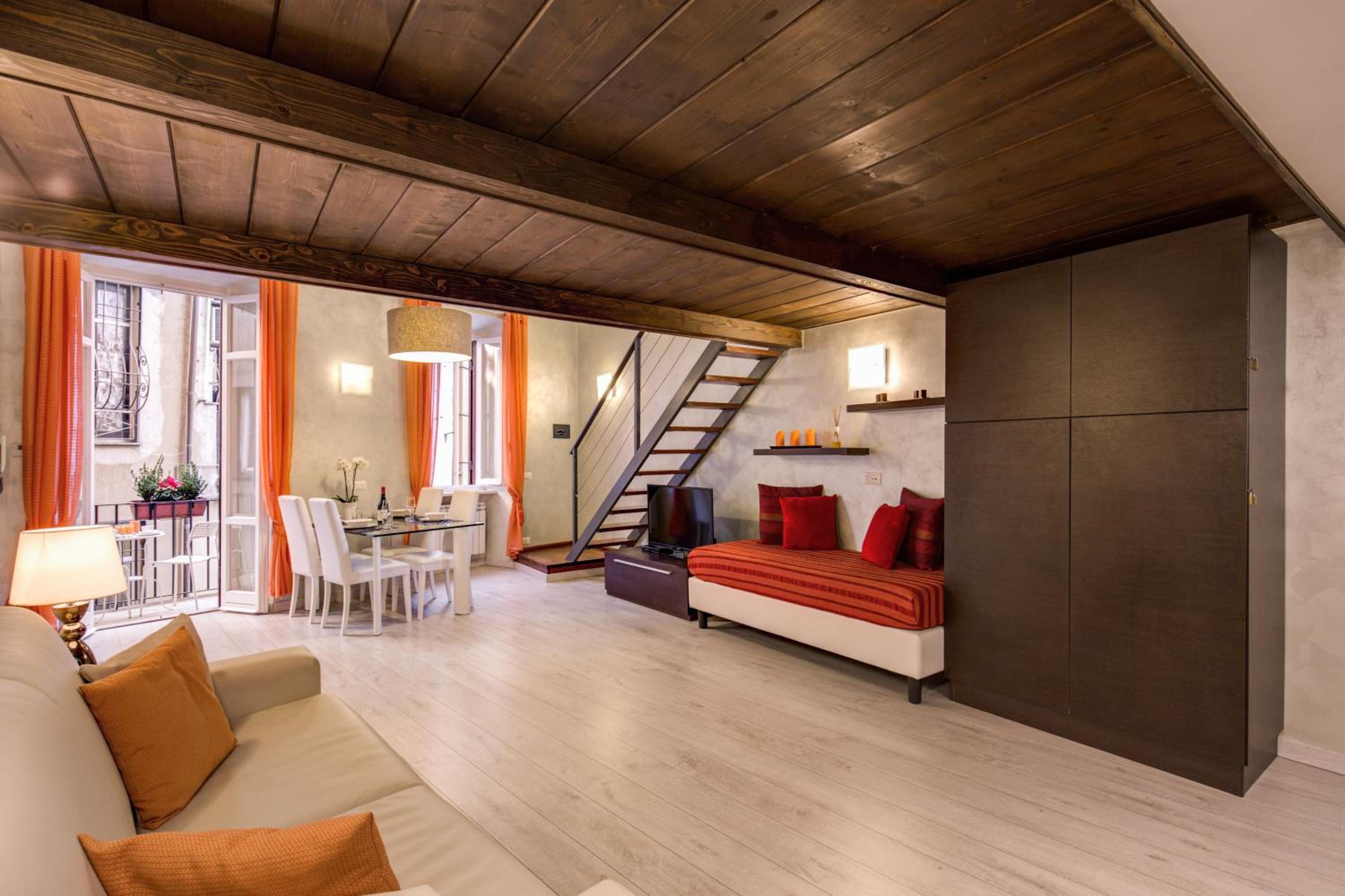 Deluxe Apartment with Balcony - Split Level photo 1