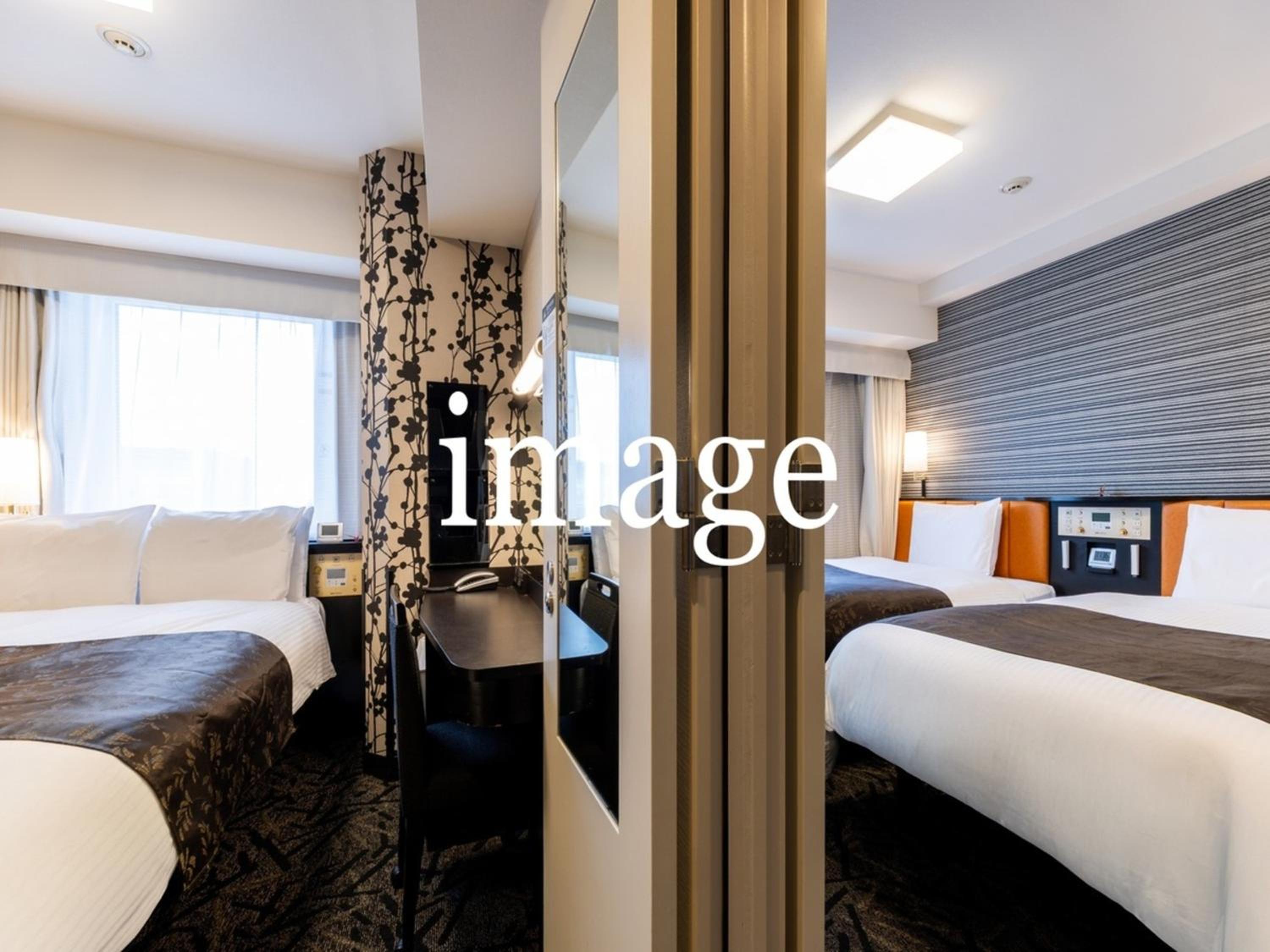 Connecting King Twin Room (3 beds)