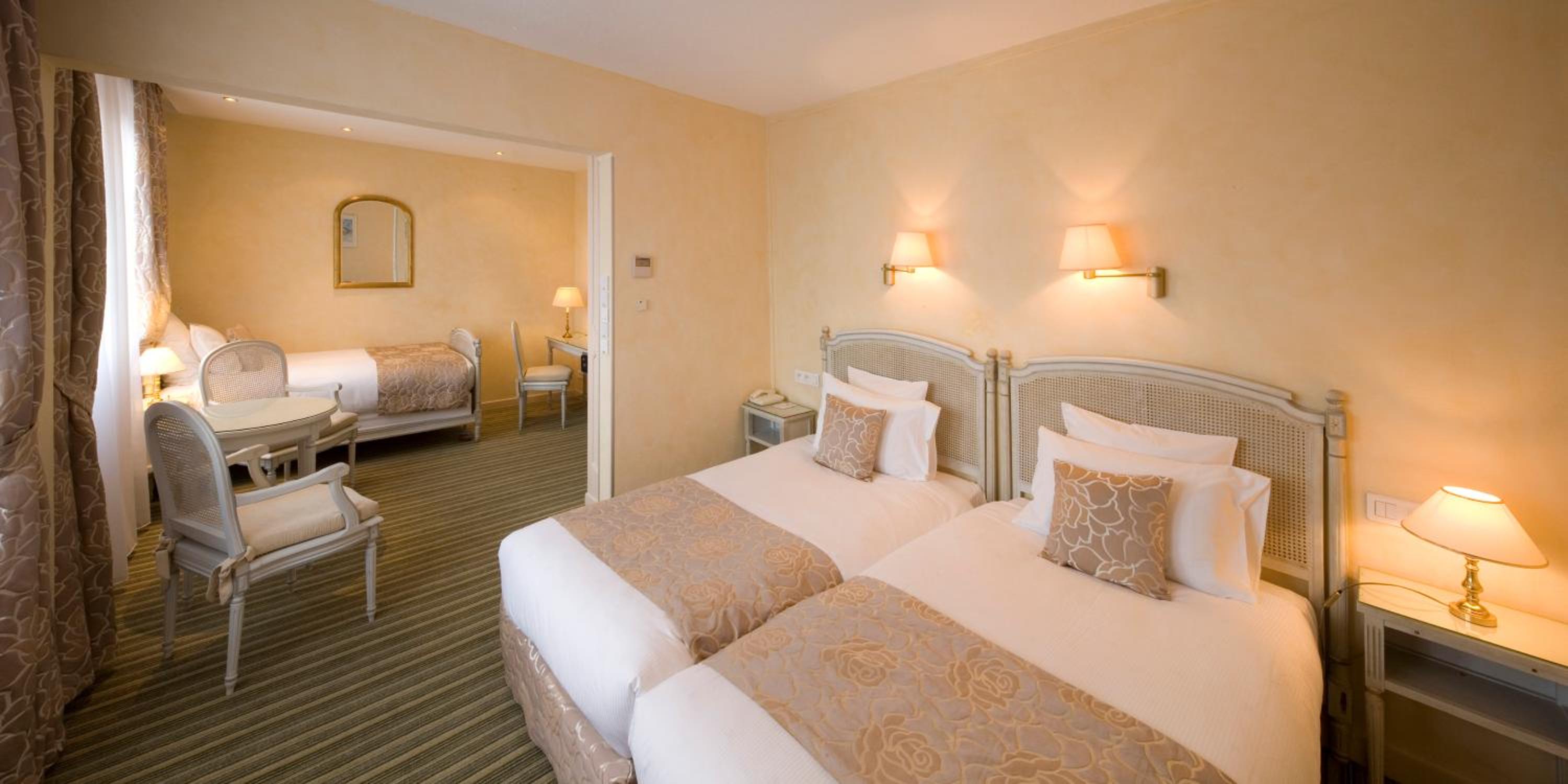 Triple Junior Suite - Photo 1