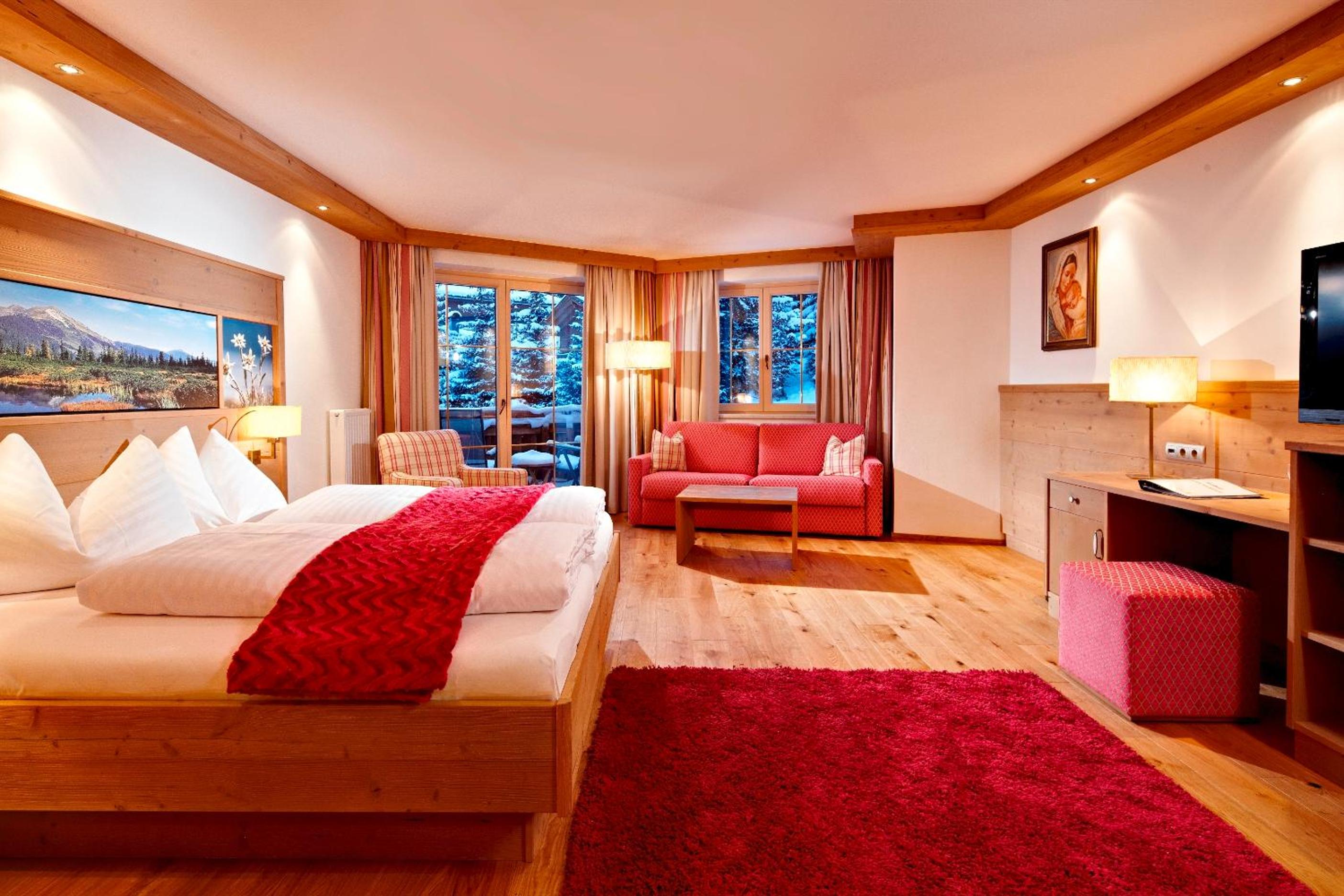 Comfort Double Room with Balcony and Mountain View - Photo 2