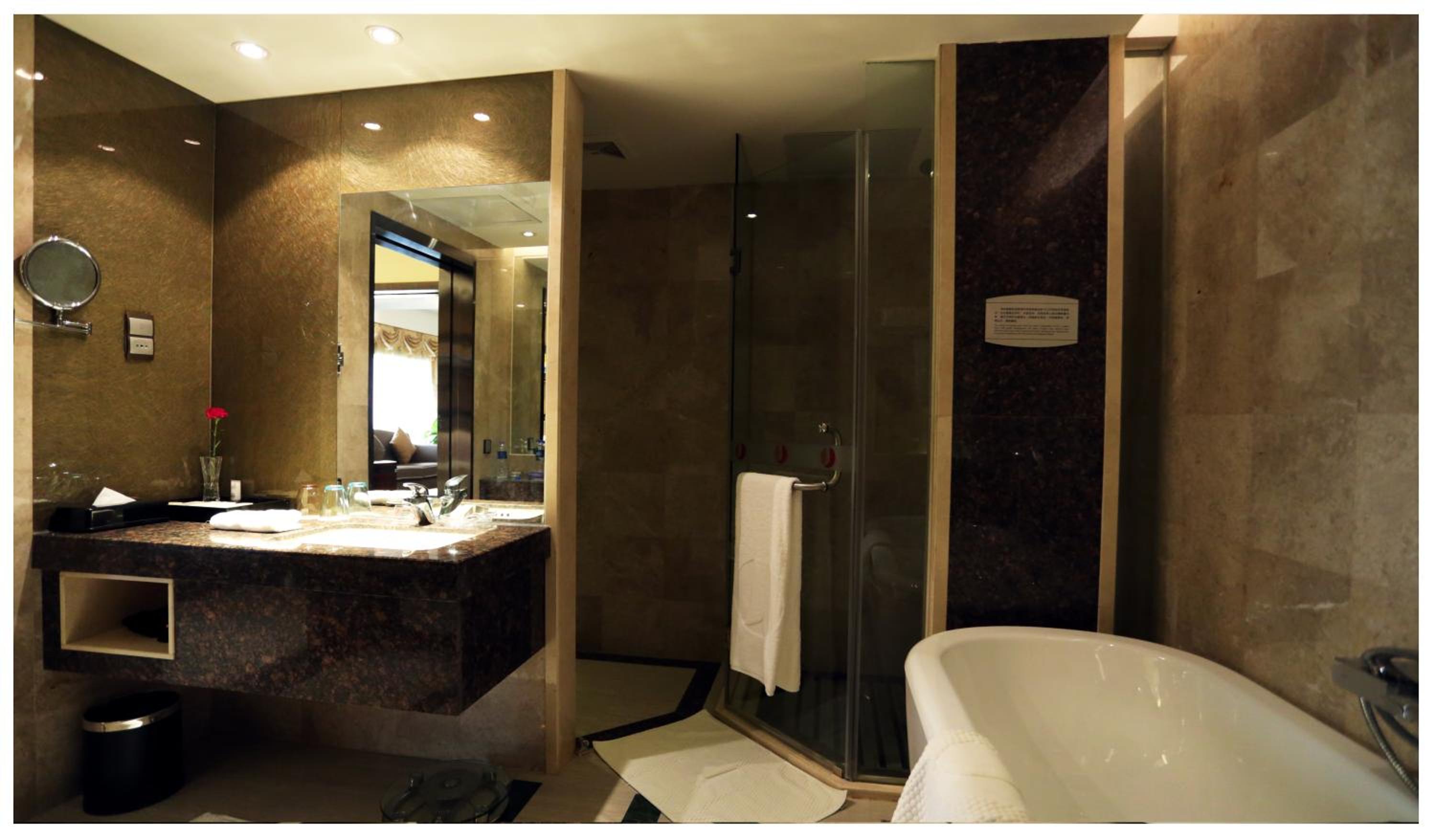 Deluxe Twin Room - Photo 3
