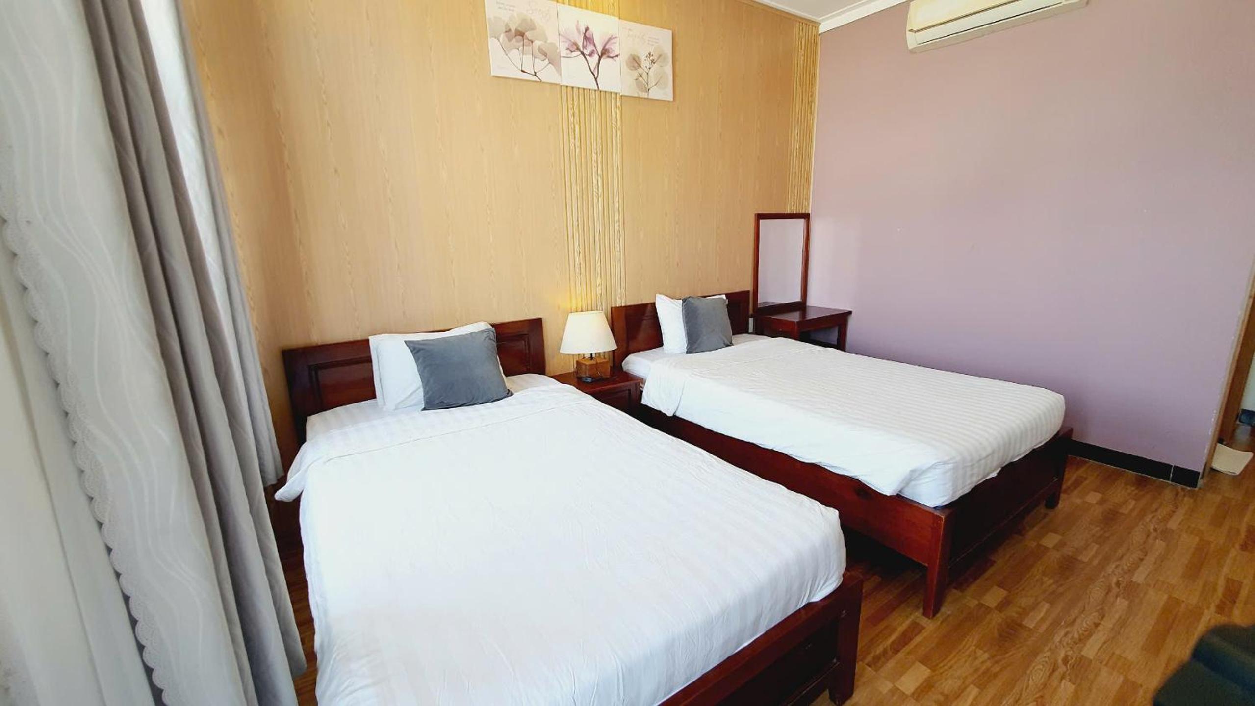 Twin Room with City View photo 2
