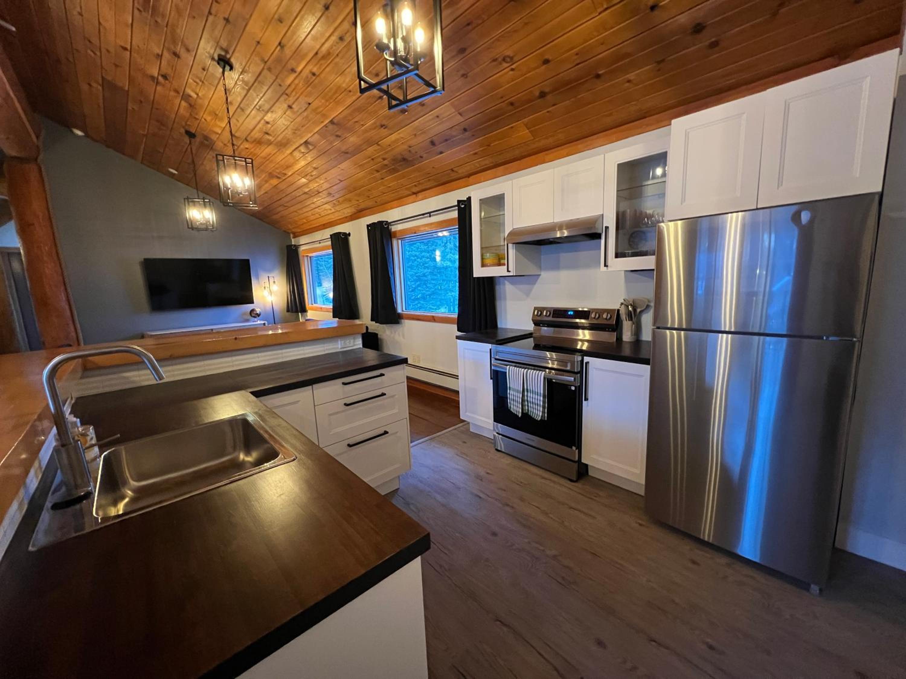 Two-Bedroom Deluxe Apartment with Balcony photo 1