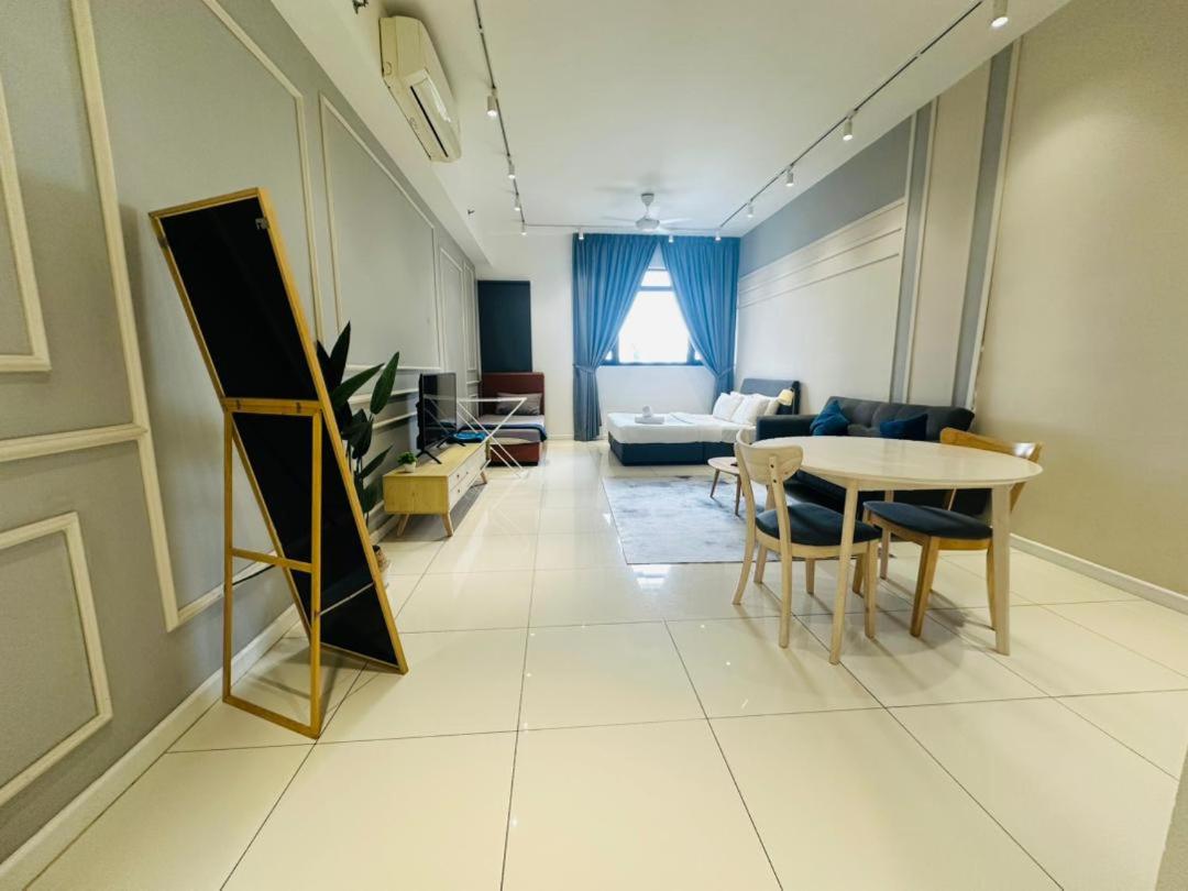 Family Studio