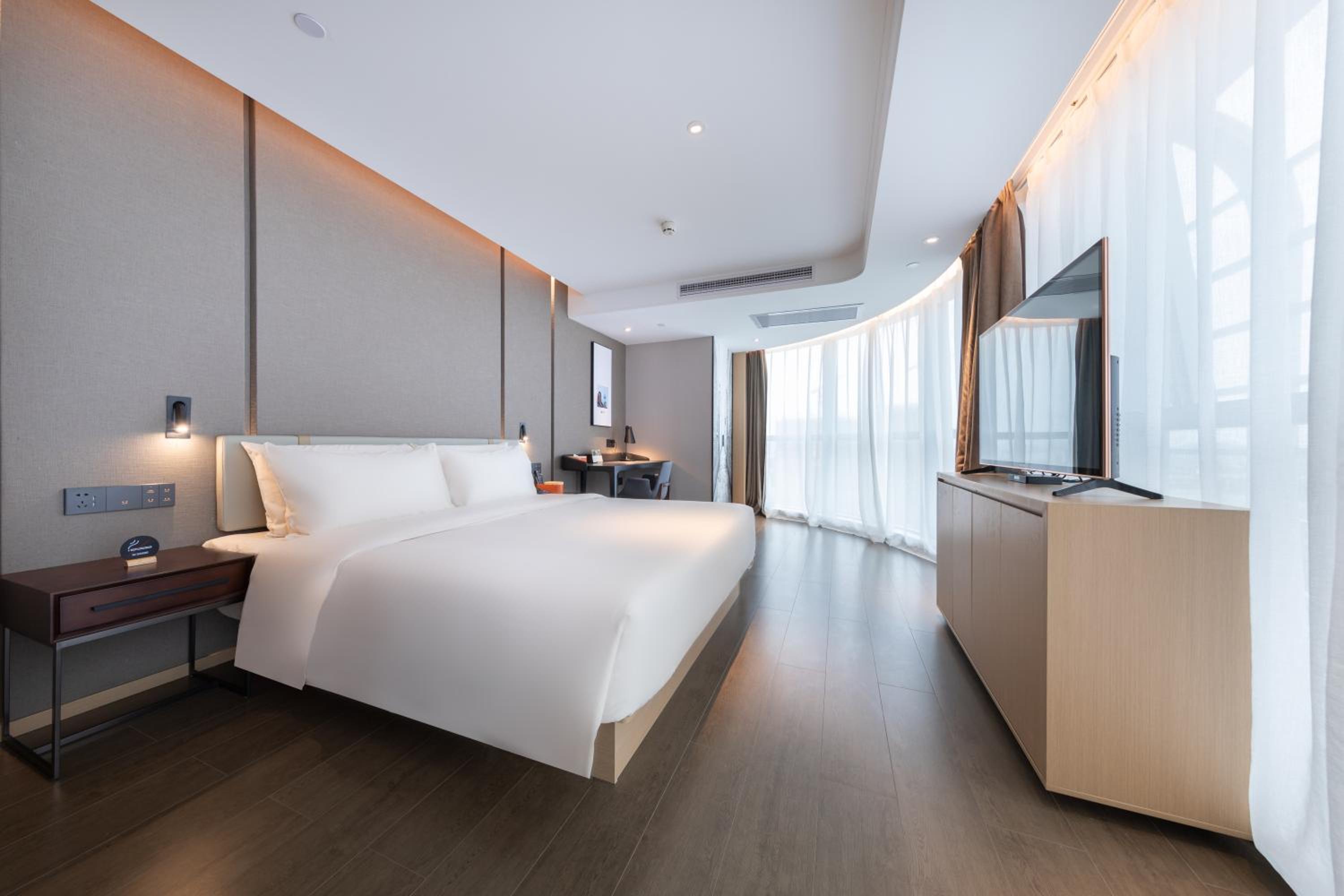 Elegant Double Room photo 3