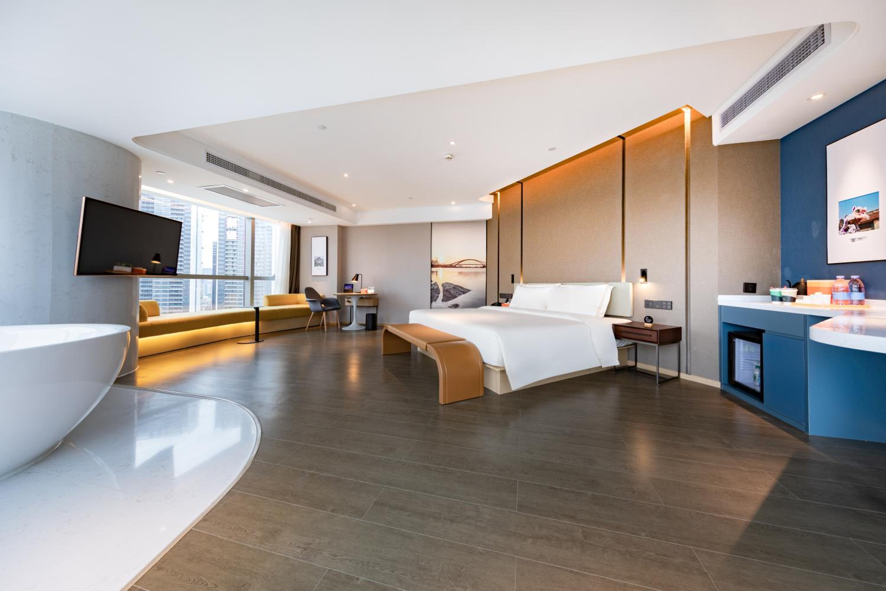 Jimu Suite with City View photo 1