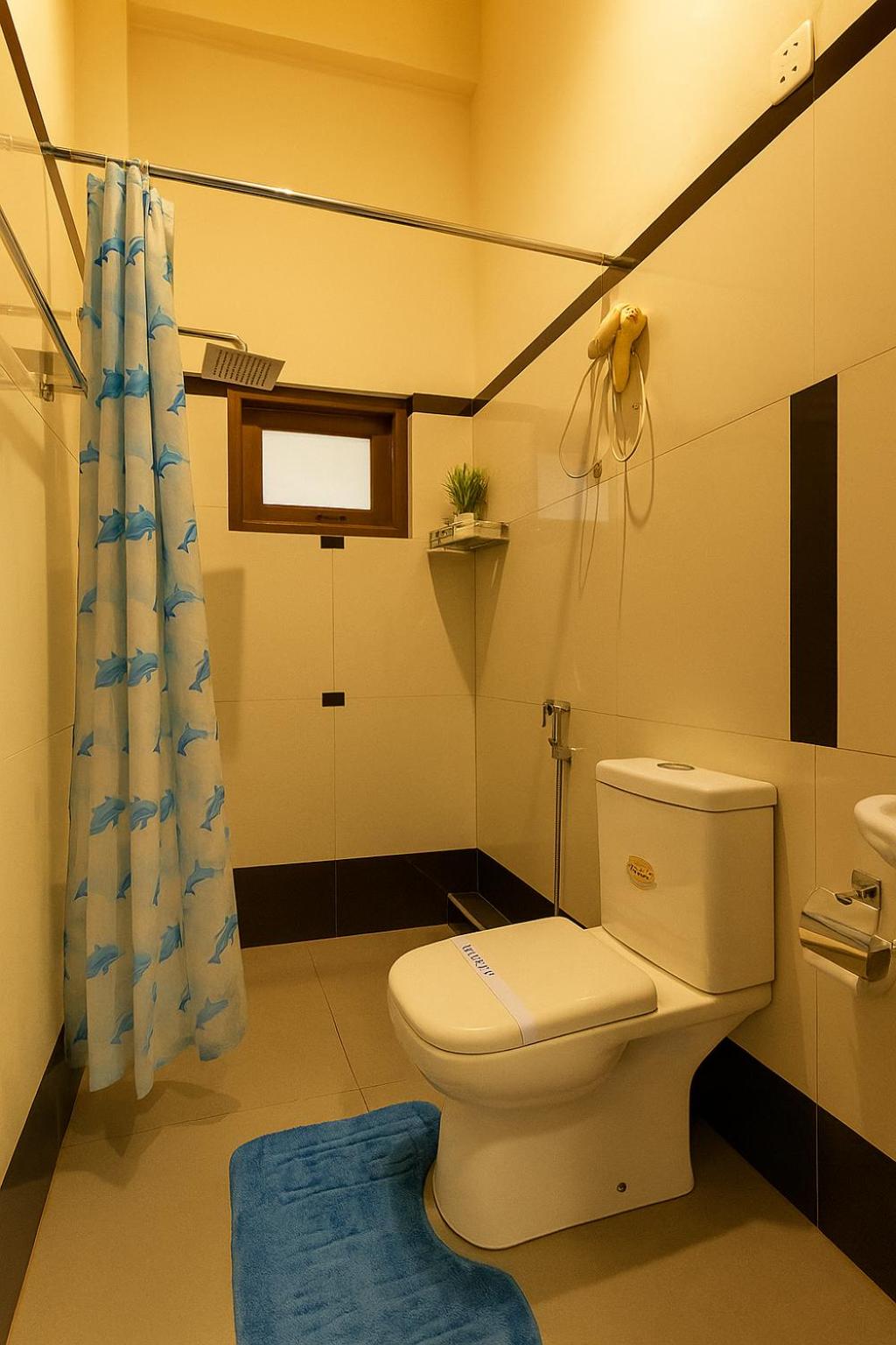 Family Room with Private Bathroom photo 1