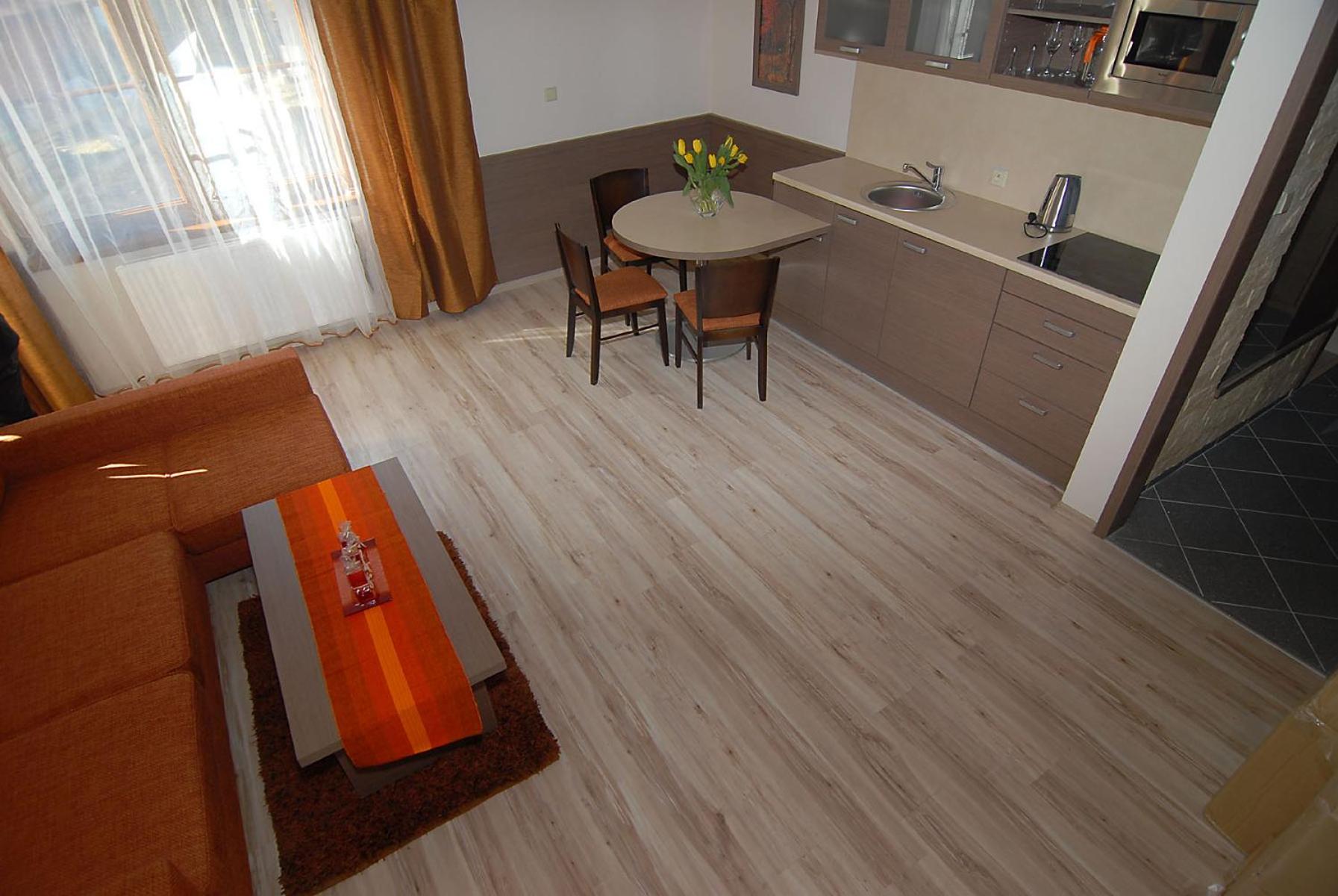 Family One-Bedroom Suite photo 2
