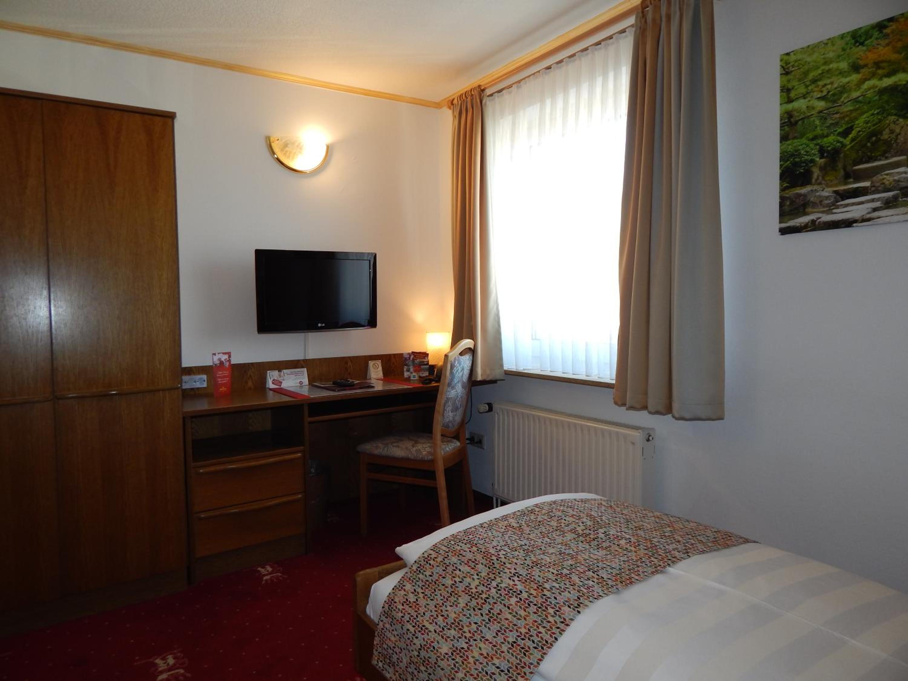 Single Room photo 2