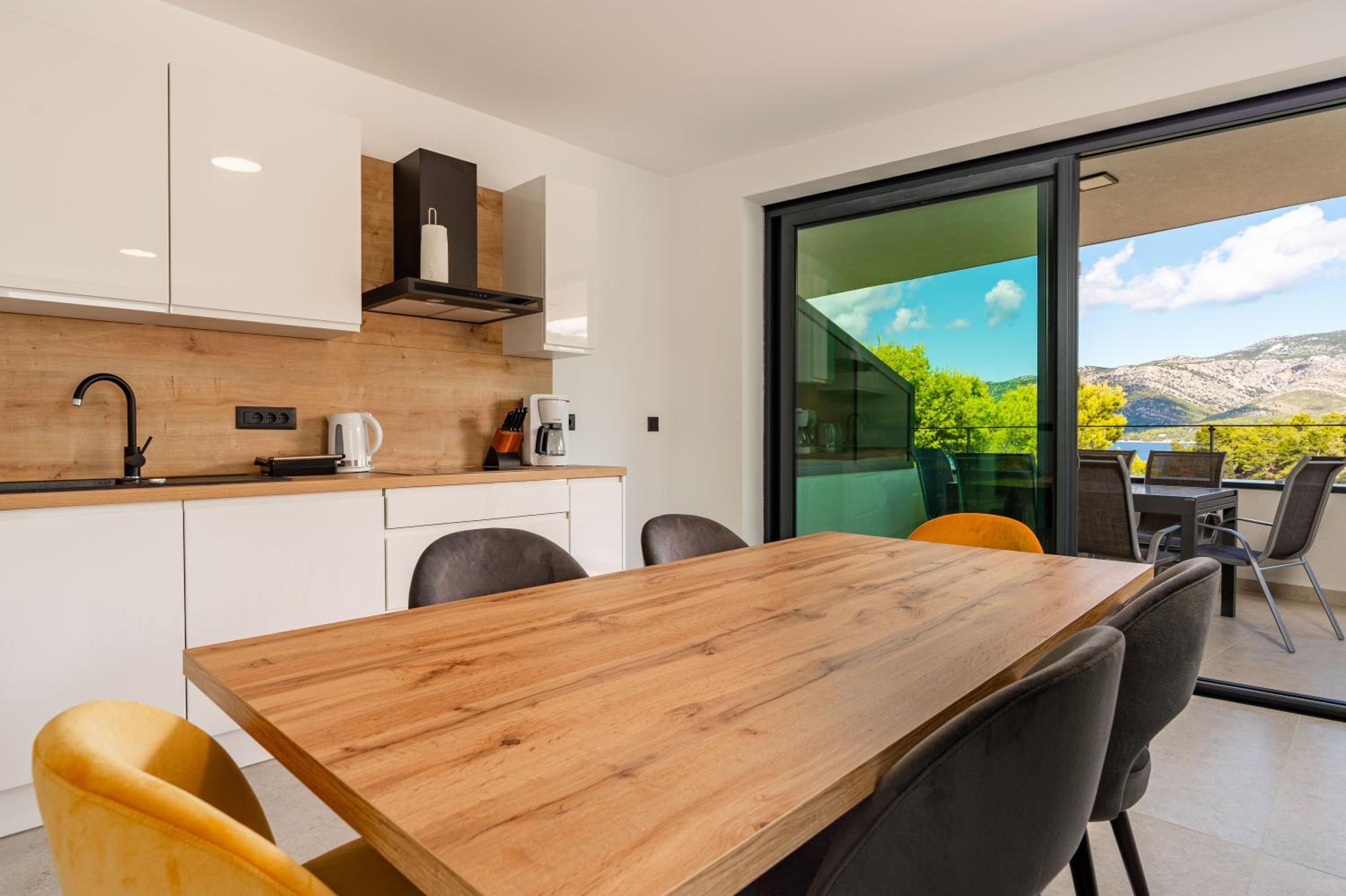 Two-Bedroom Apartment with Sea View photo 3