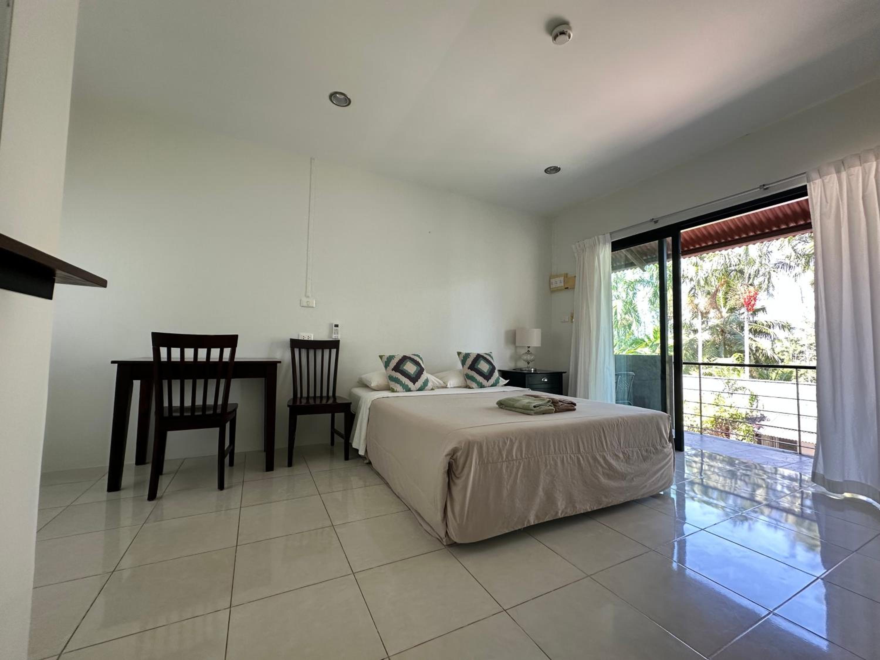 Deluxe Queen Room