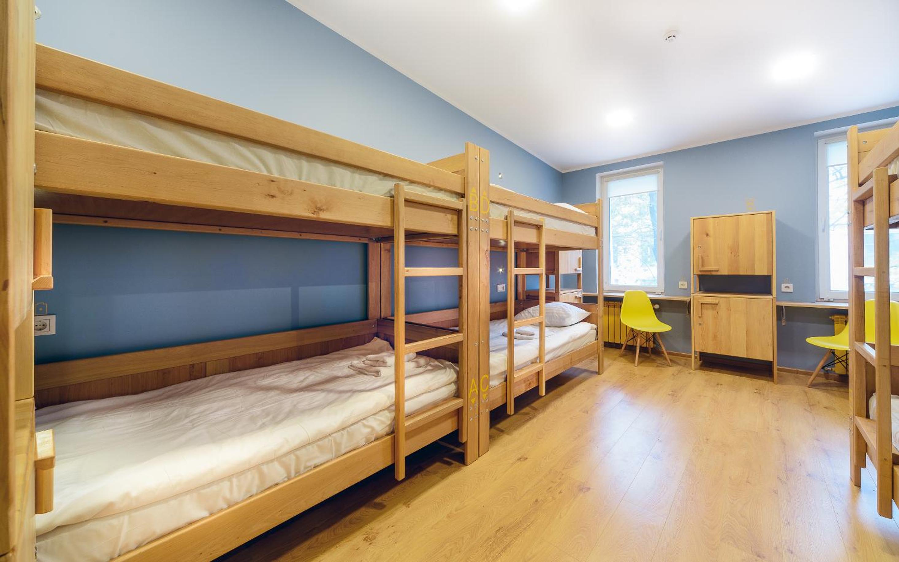 Bed in 6-Bed Mixed Dormitory Room photo 1