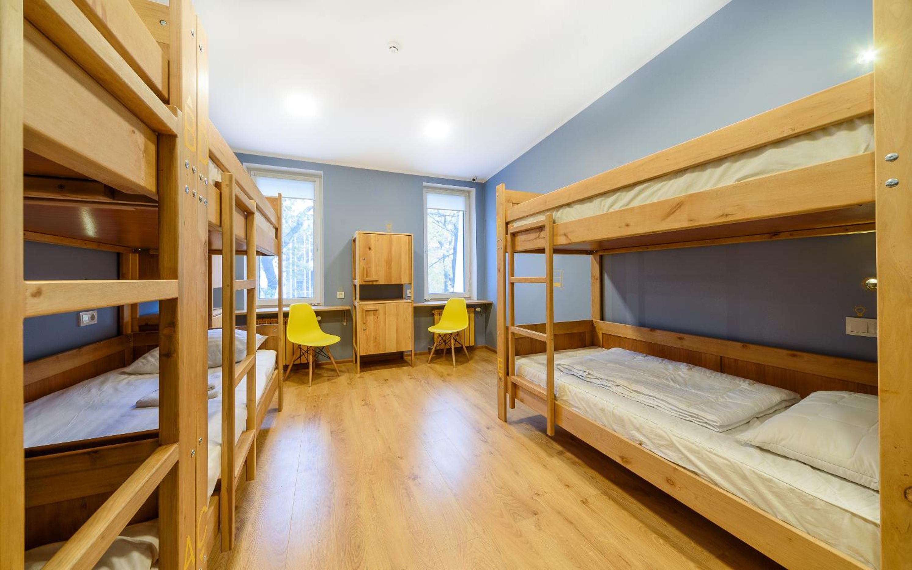 Bed in 6-Bed Mixed Dormitory Room photo 3