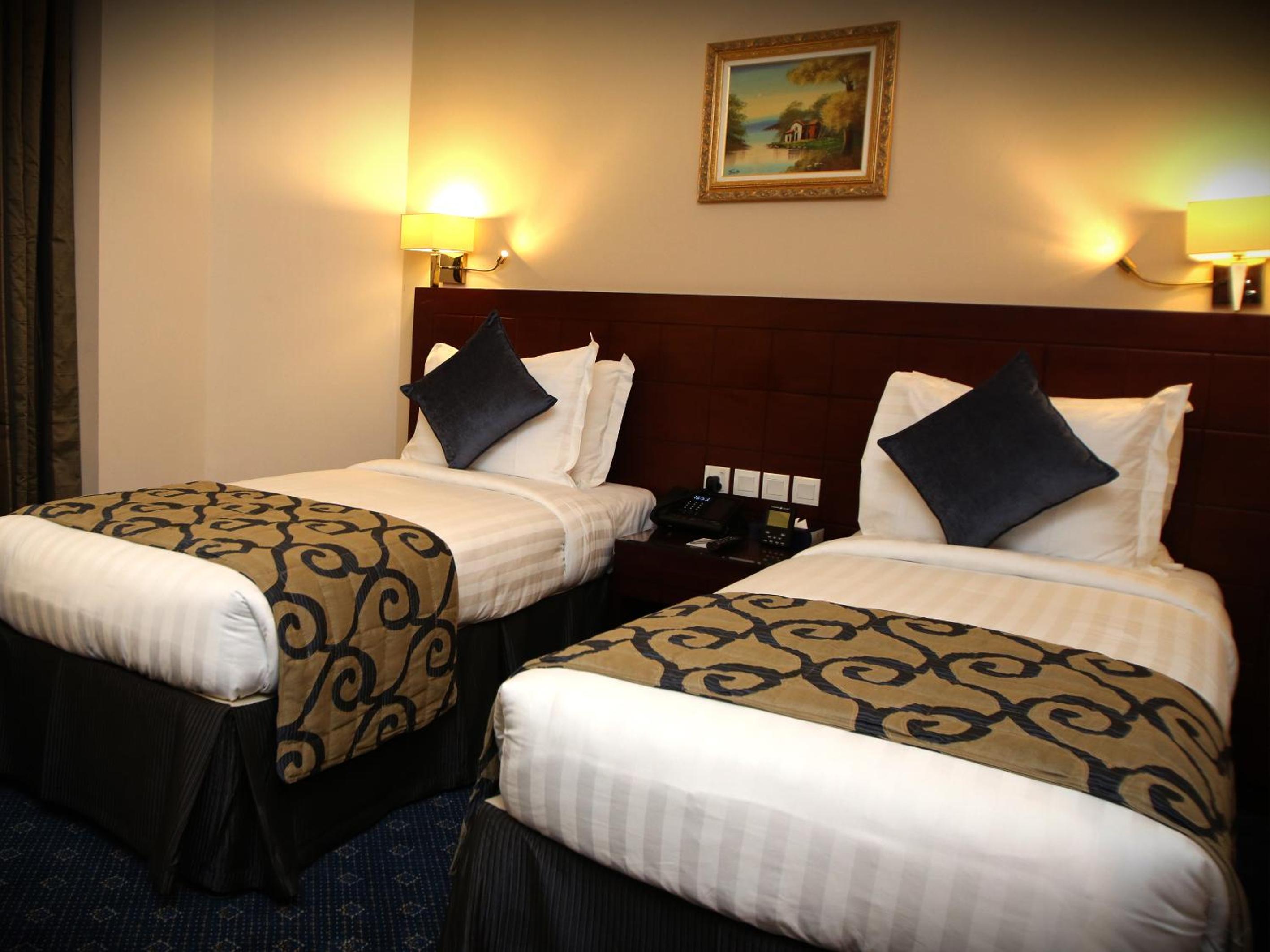 Standard Twin Room photo 2