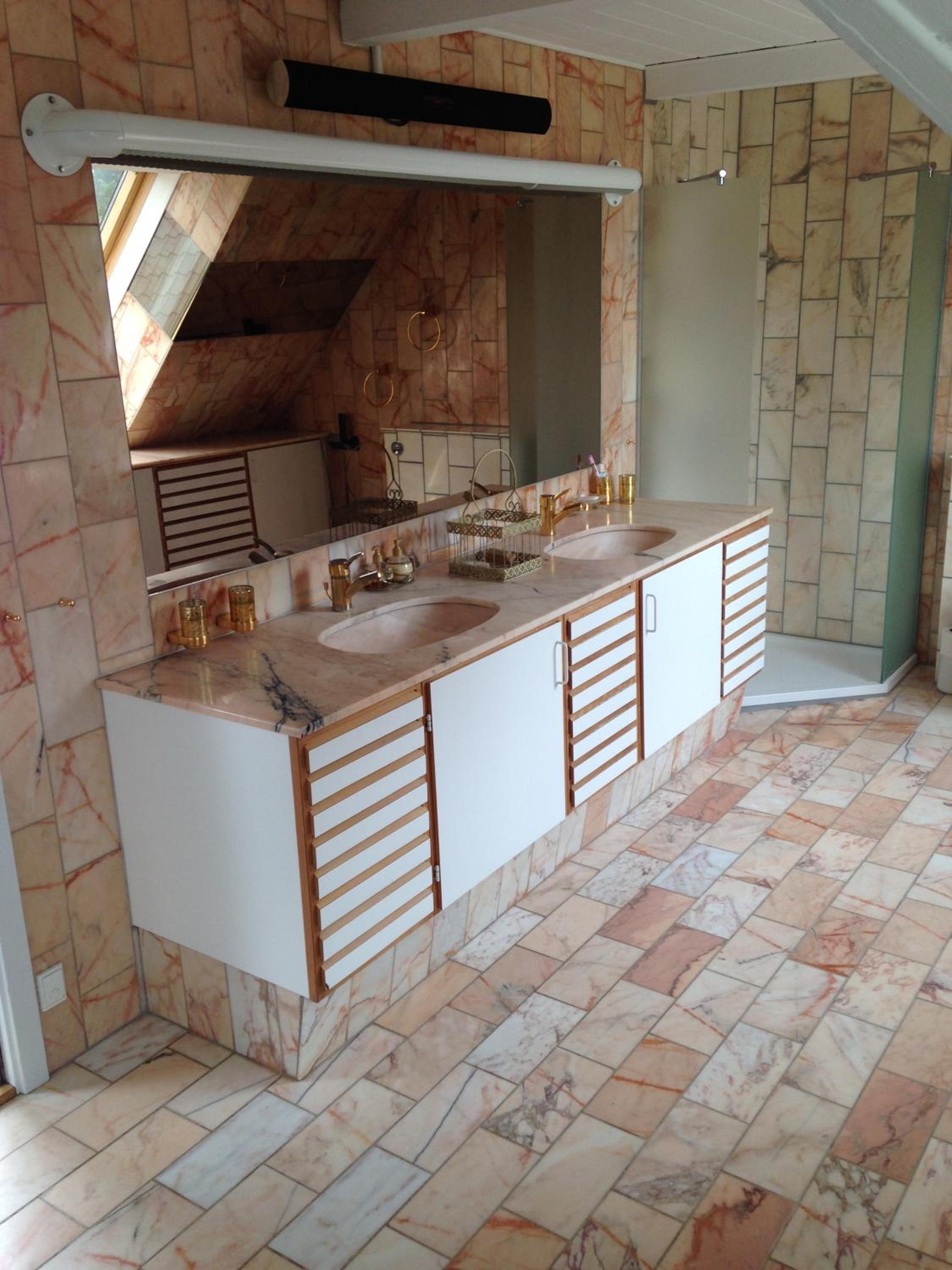 Double Room with Balcony - Photo 9