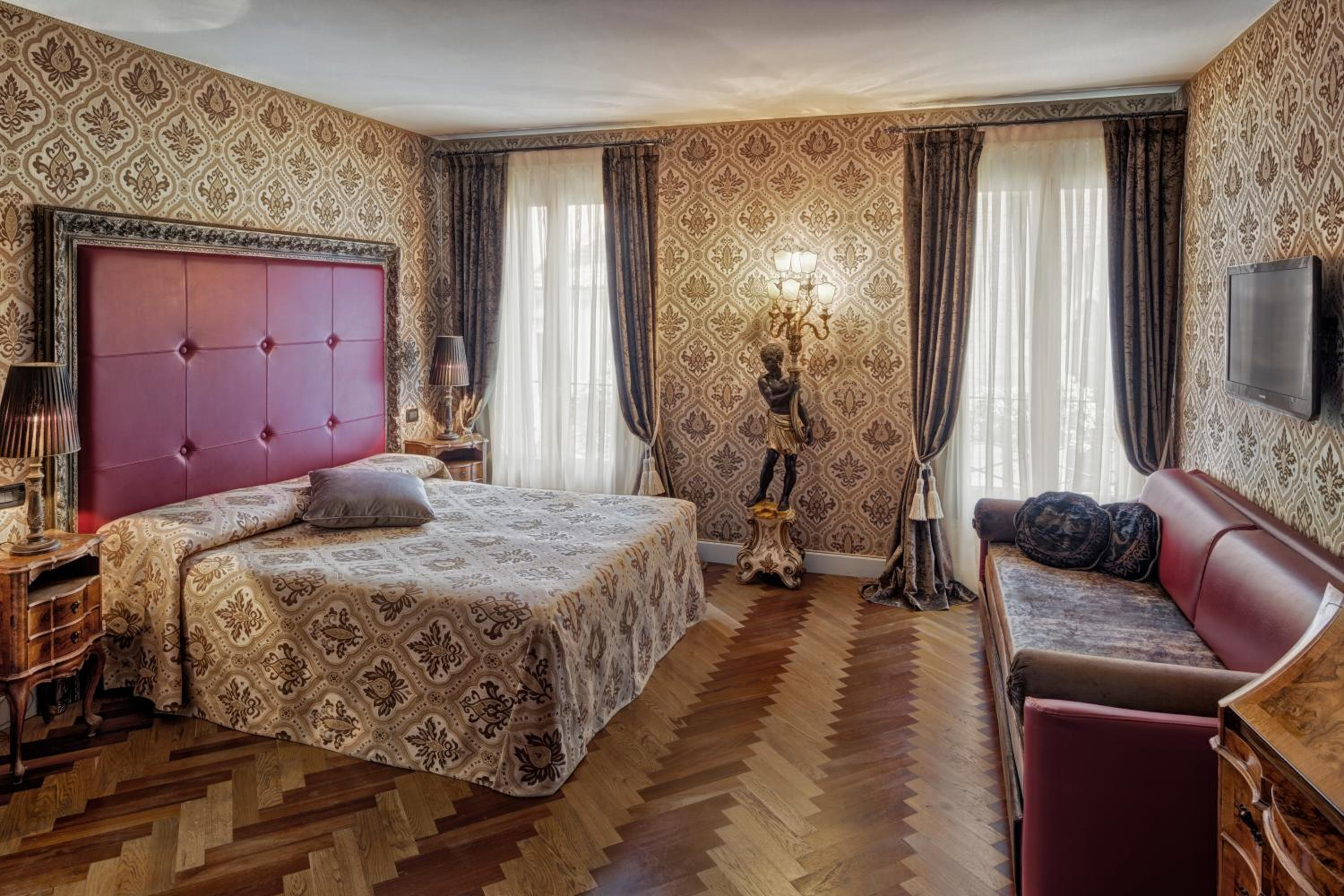Superior Triple Room photo 2