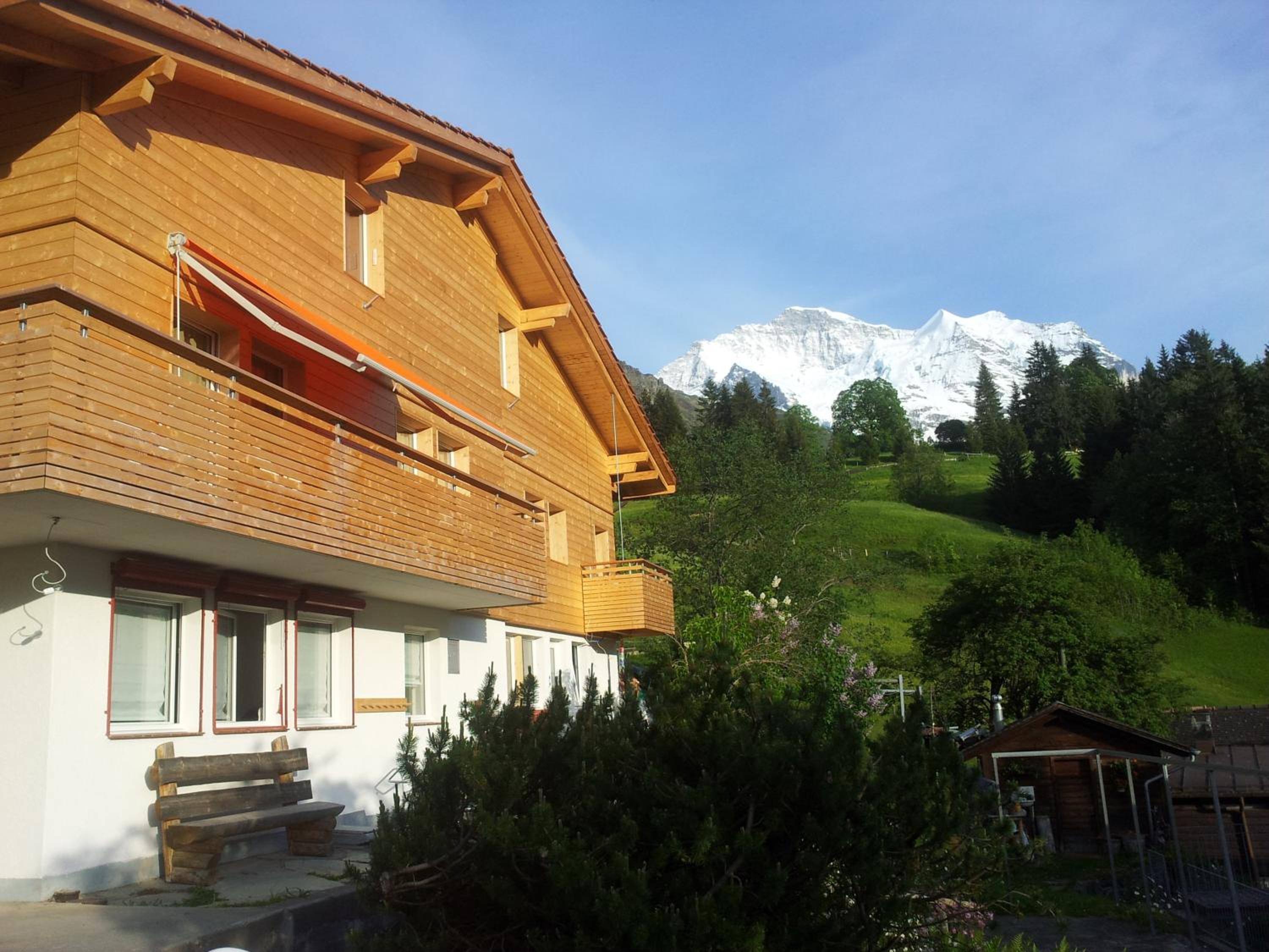 Apartment with Mountain View photo 2